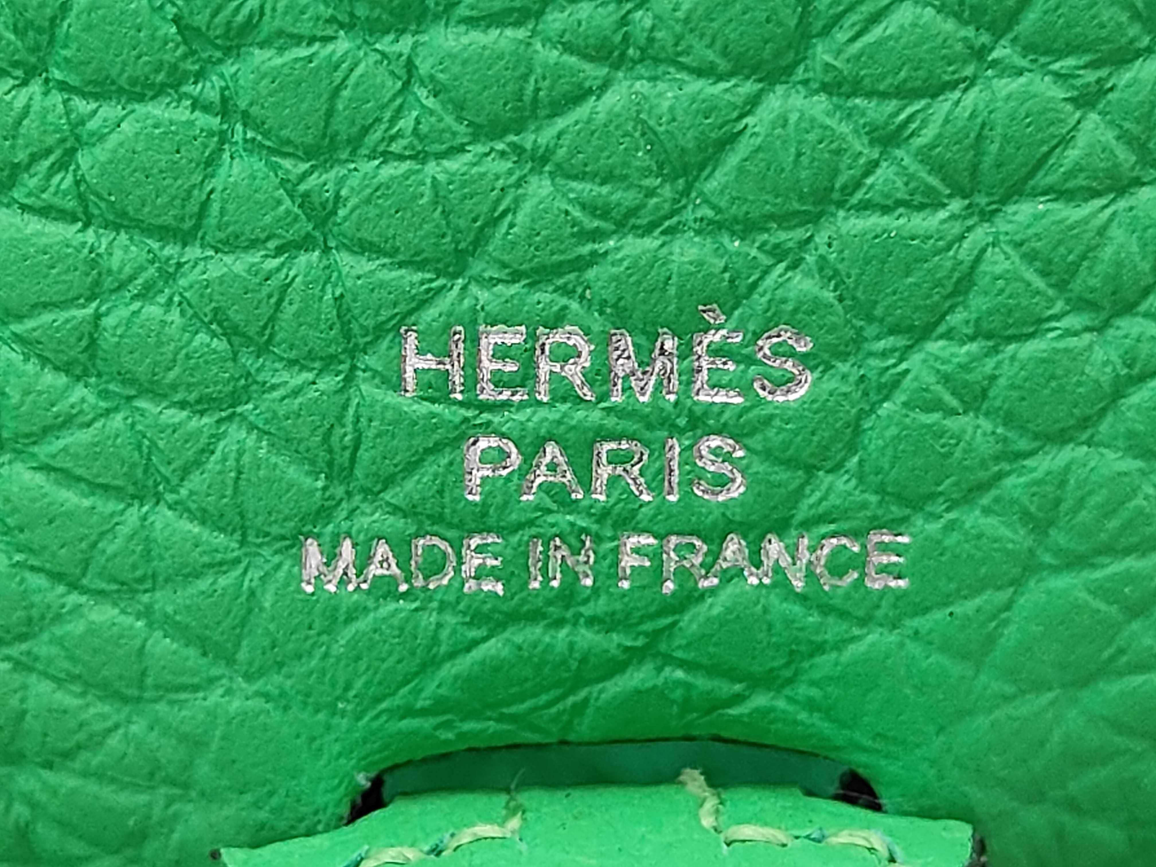 Evelyne TPM B-stamp Shoulder Bag, Green Shoulder Bag — view 9