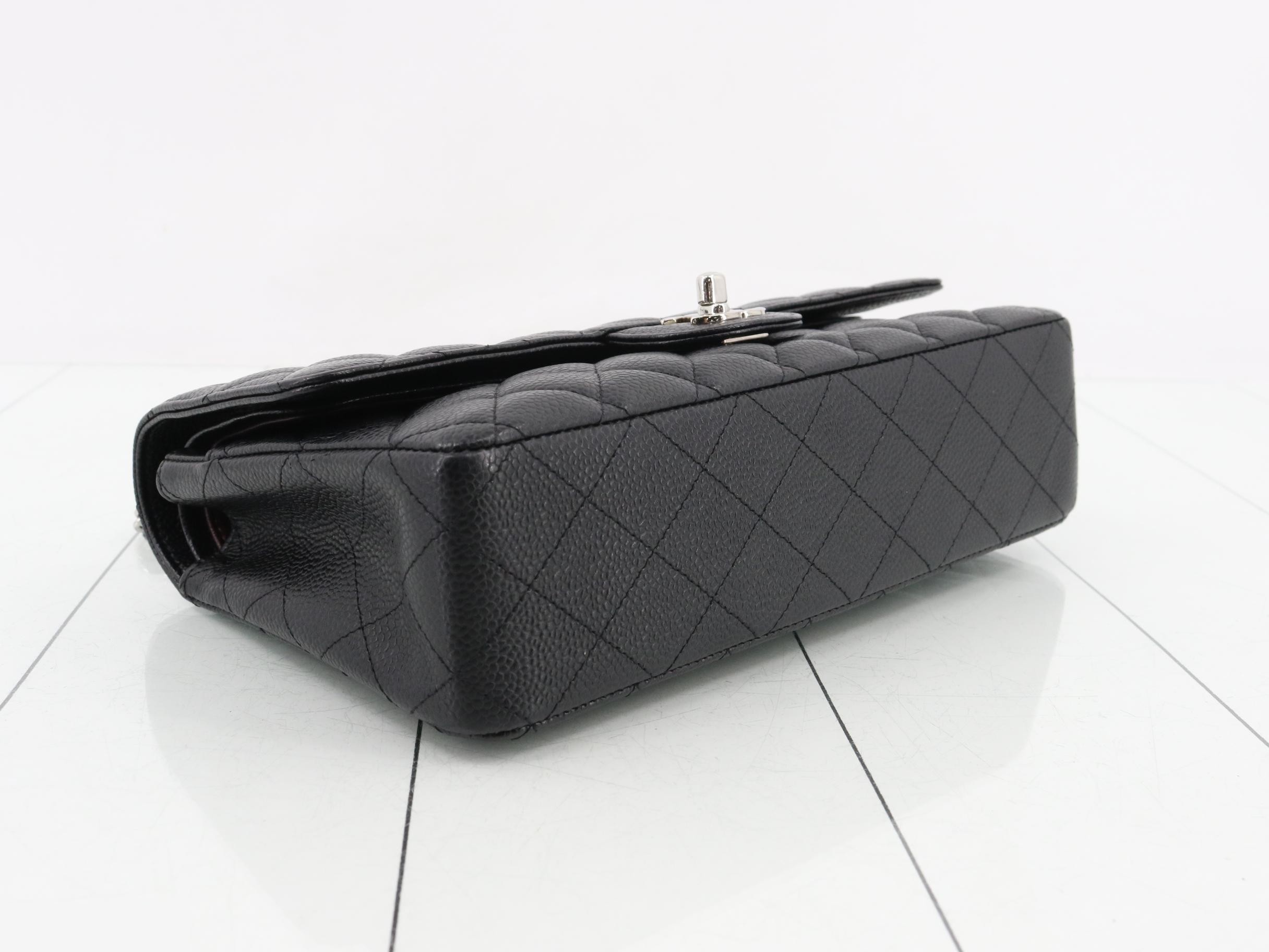 Matelassé 25 Double Chain Shoulder Bag, Caviar Leather, Black — view 5