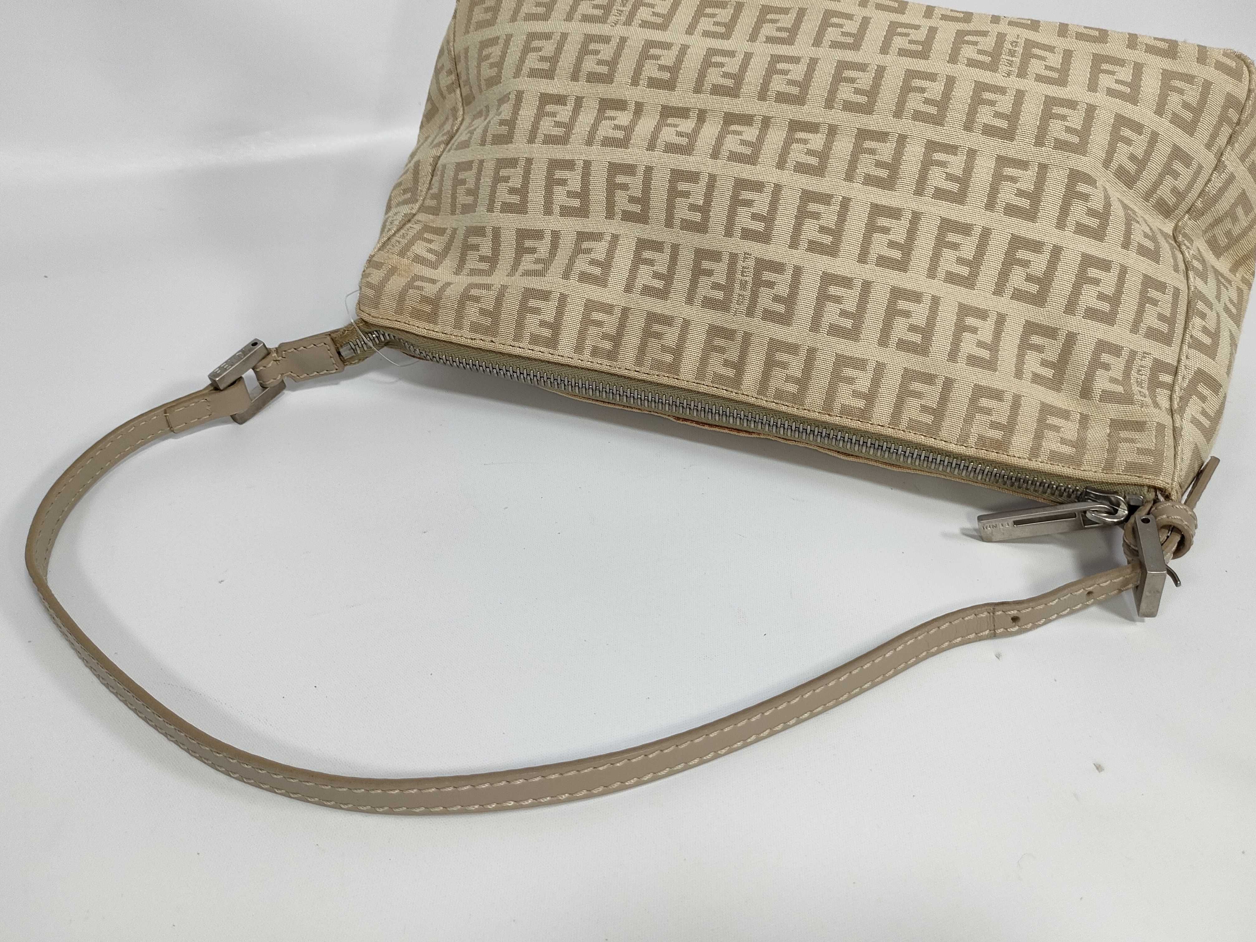 One-Shoulder Beige Shoulder Bag — view 3
