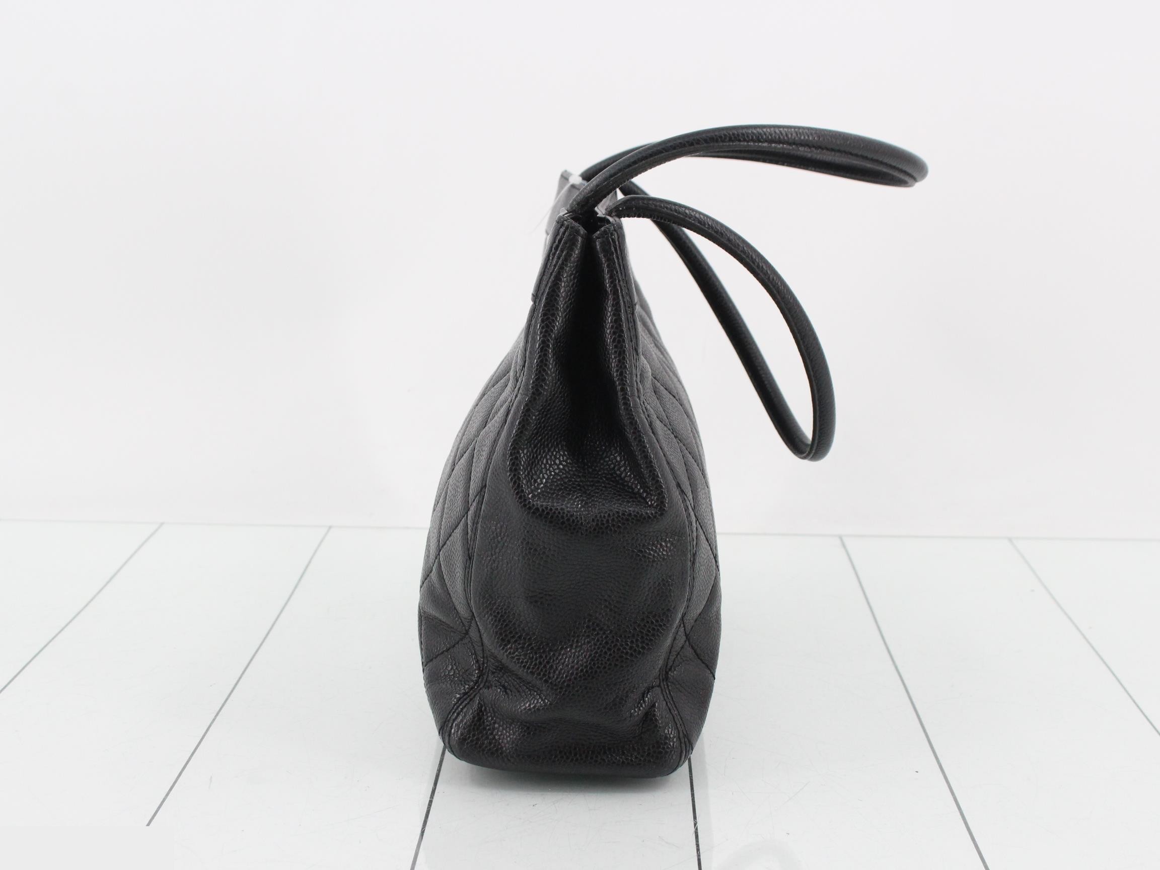 Matelassé (bag) - Shoulder bag — view 3
