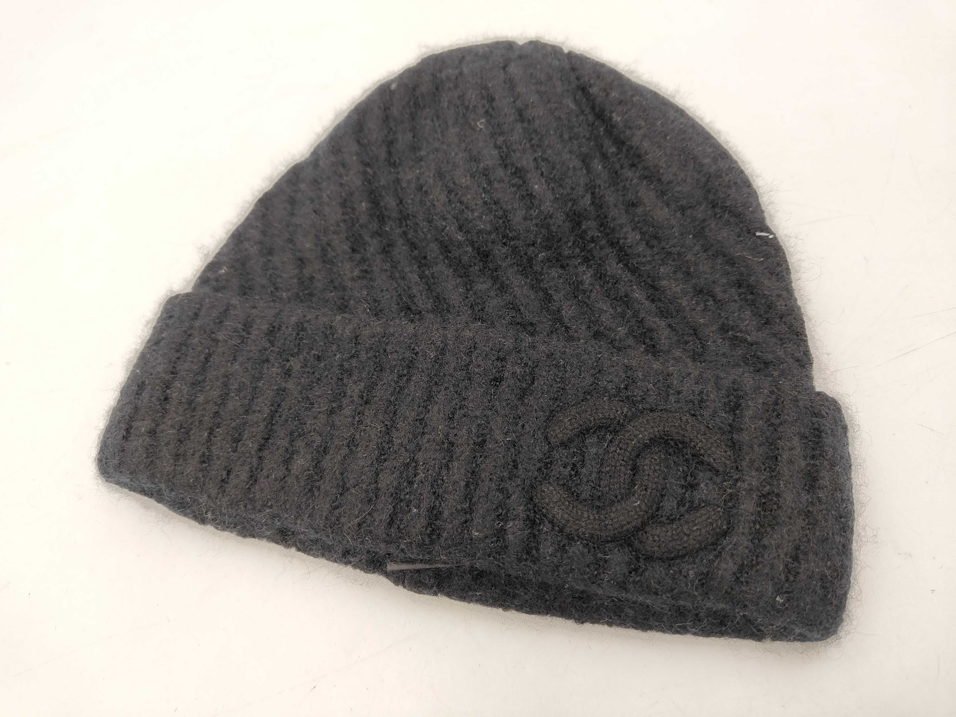 knit cap/beanie, black, with matching Coco Mark embroidery, 86% cashmere, 14% silk, made in the UK, size L (tsu18419) Other accessories