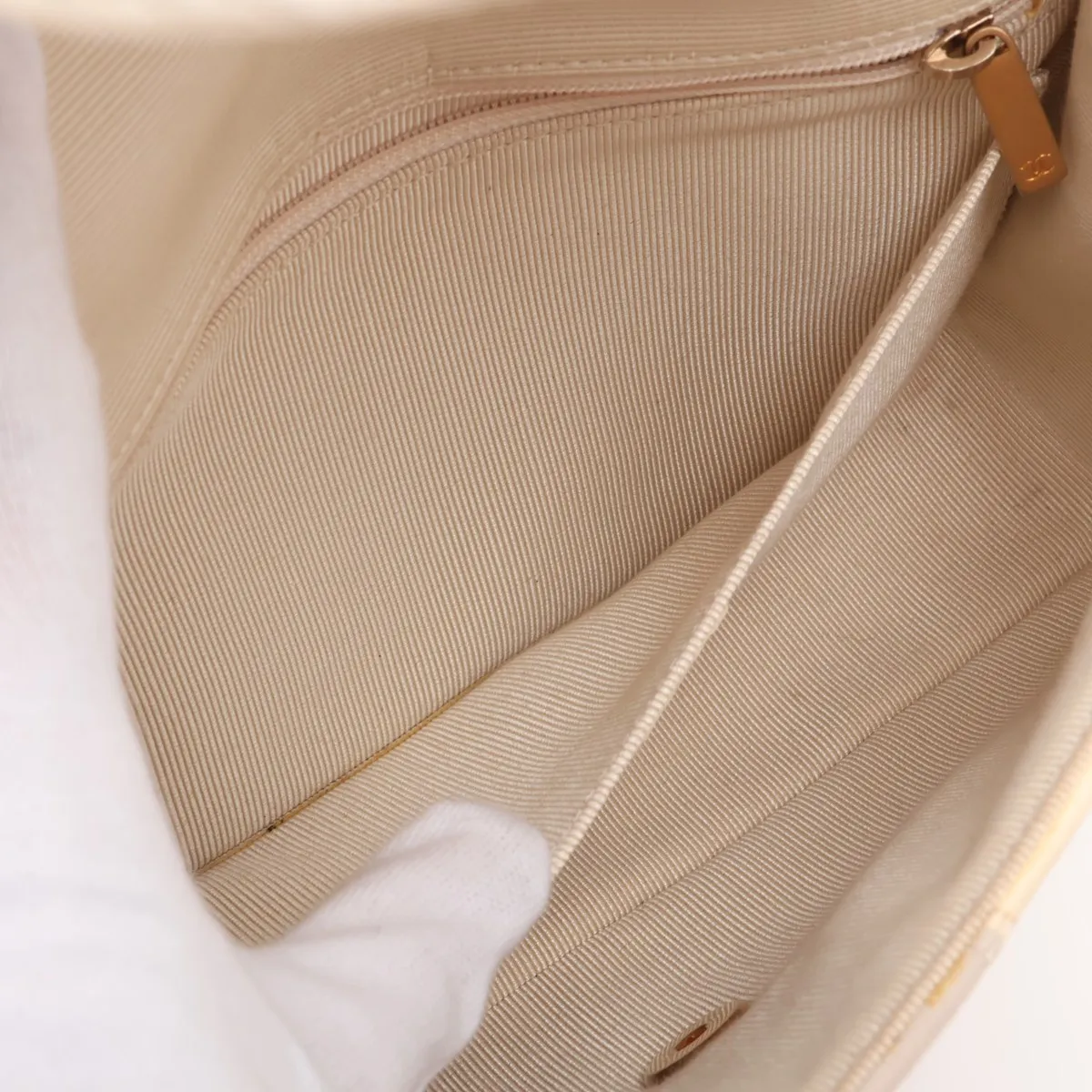 [Individually packaged] Chanel Coco Mark Canvas x Tweed x Patent Leather Single Flap Double Chain Bag Beige Silver Hardware 25801452 (Serial No. 25) — view 9