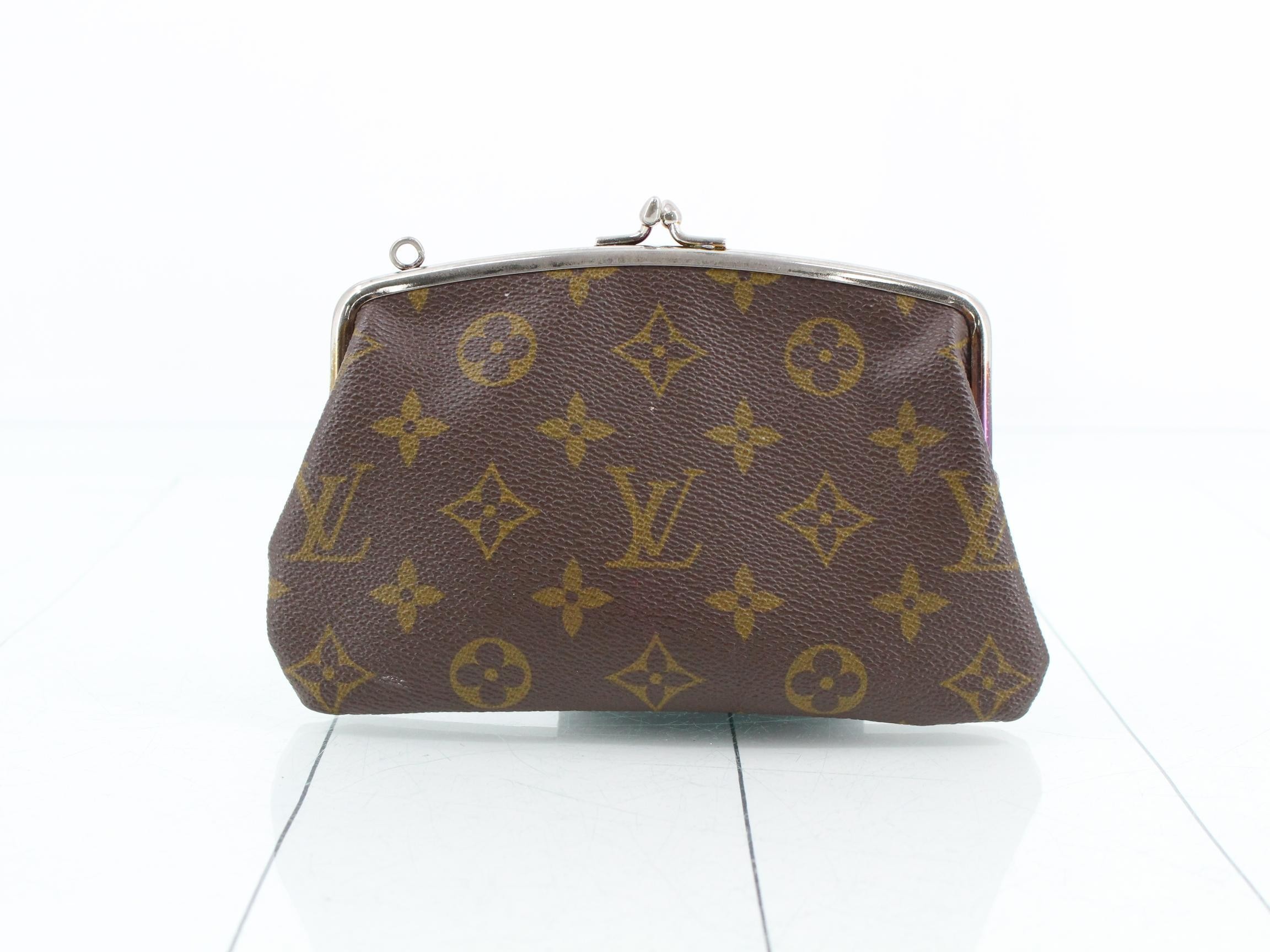 pouch