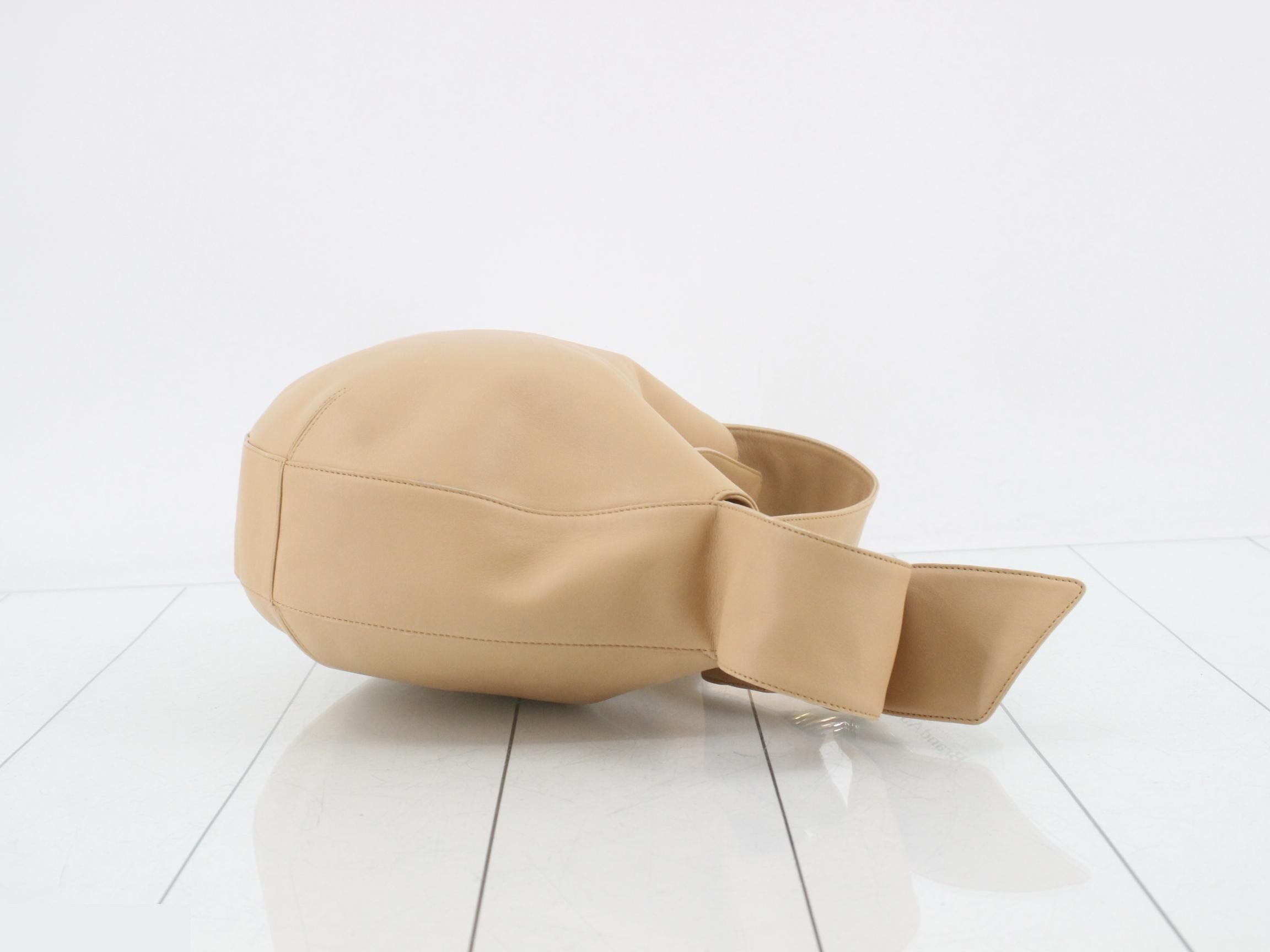 Trinity Handbag One Shoulder — view 3