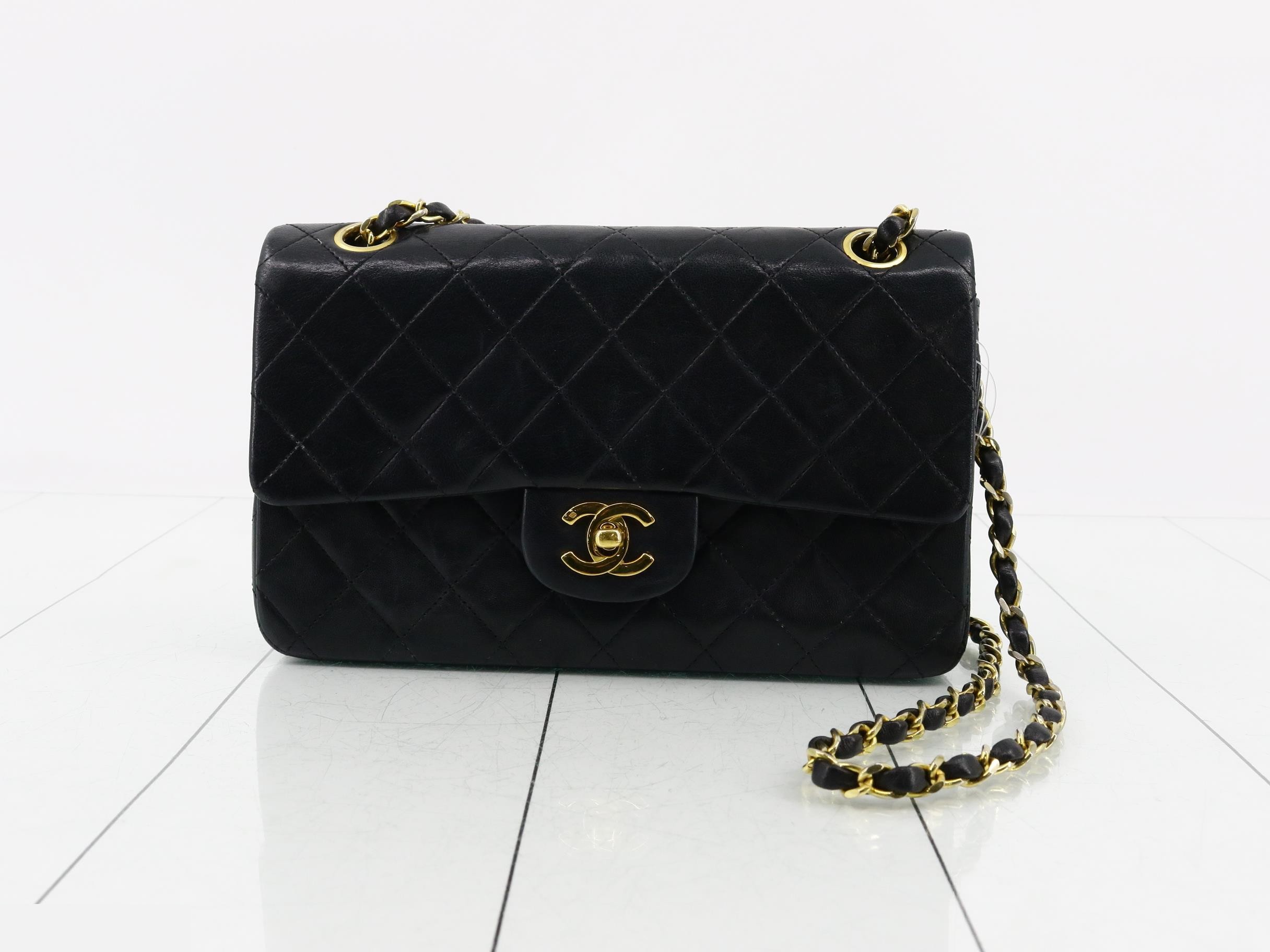 Matelassé Chain Shoulder Bag, Black