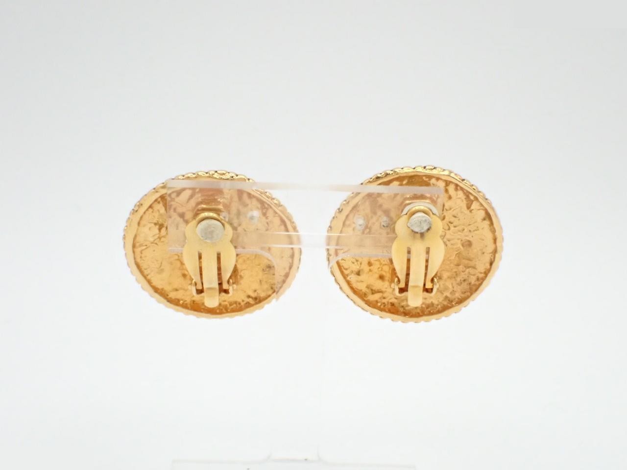 Gold faux pearls — view 2