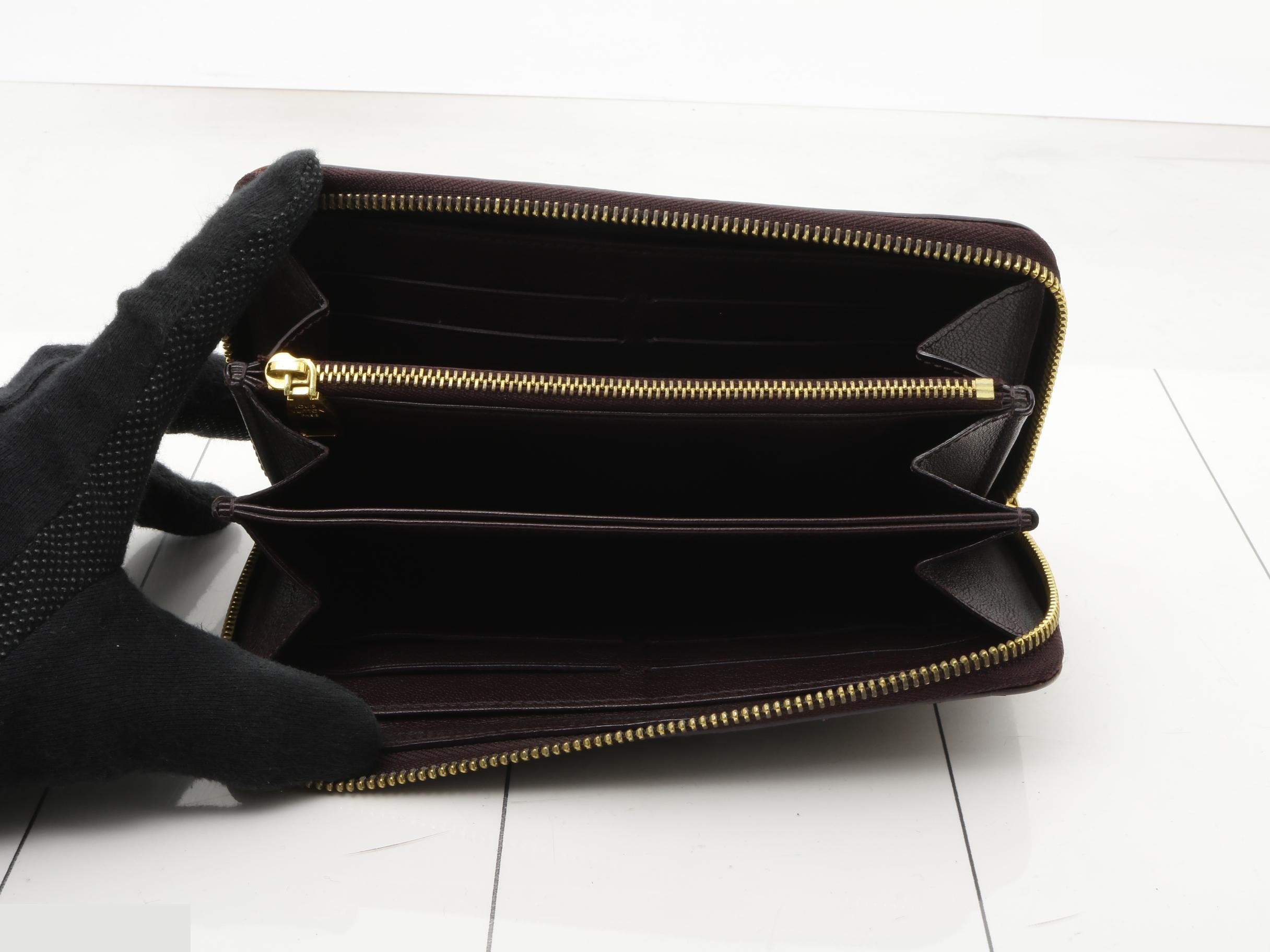Zippy Wallet Python Orb Long Wallet — view 4