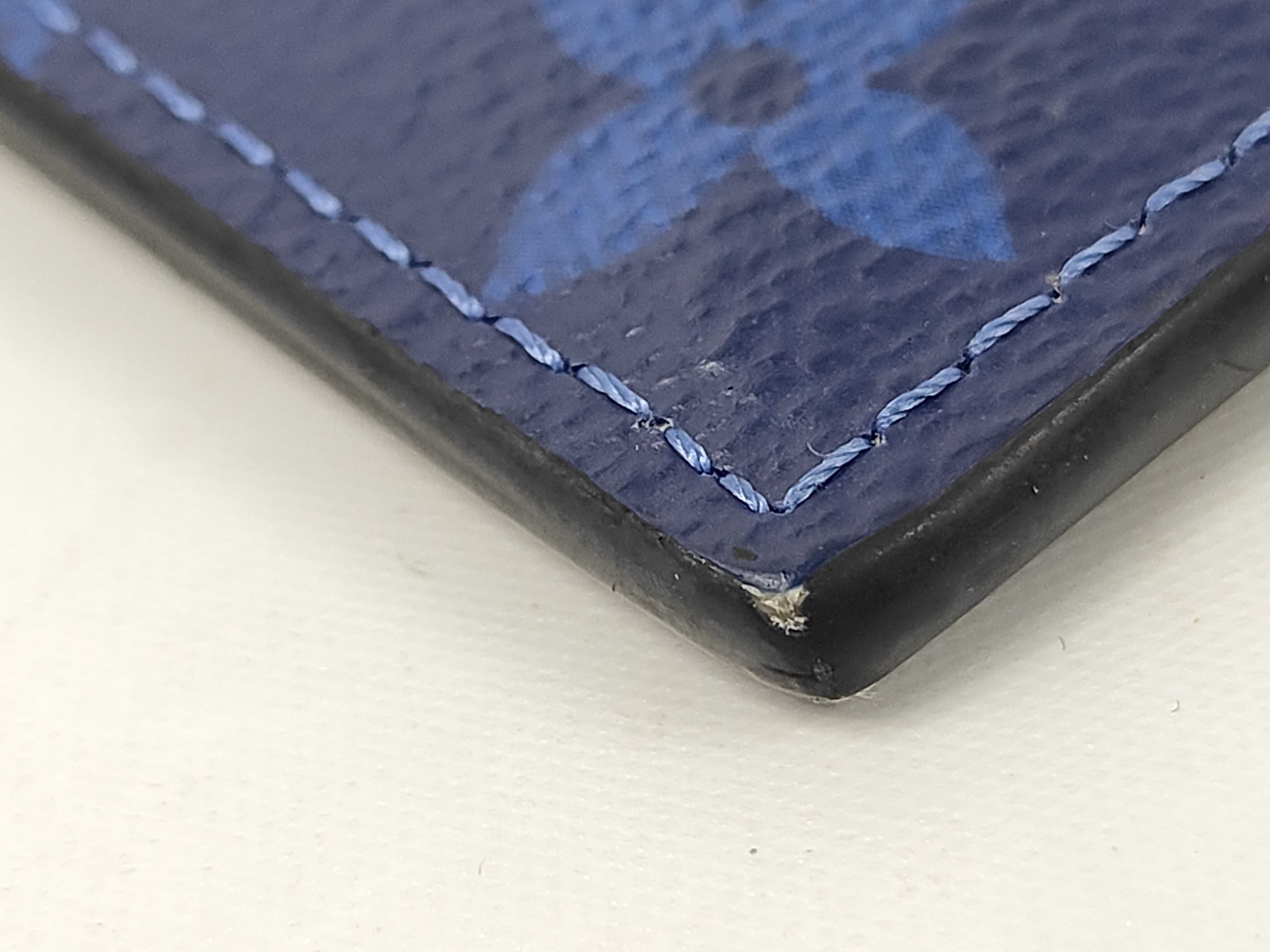 M30270 Taigarama Fragment Case Card Case — view 3