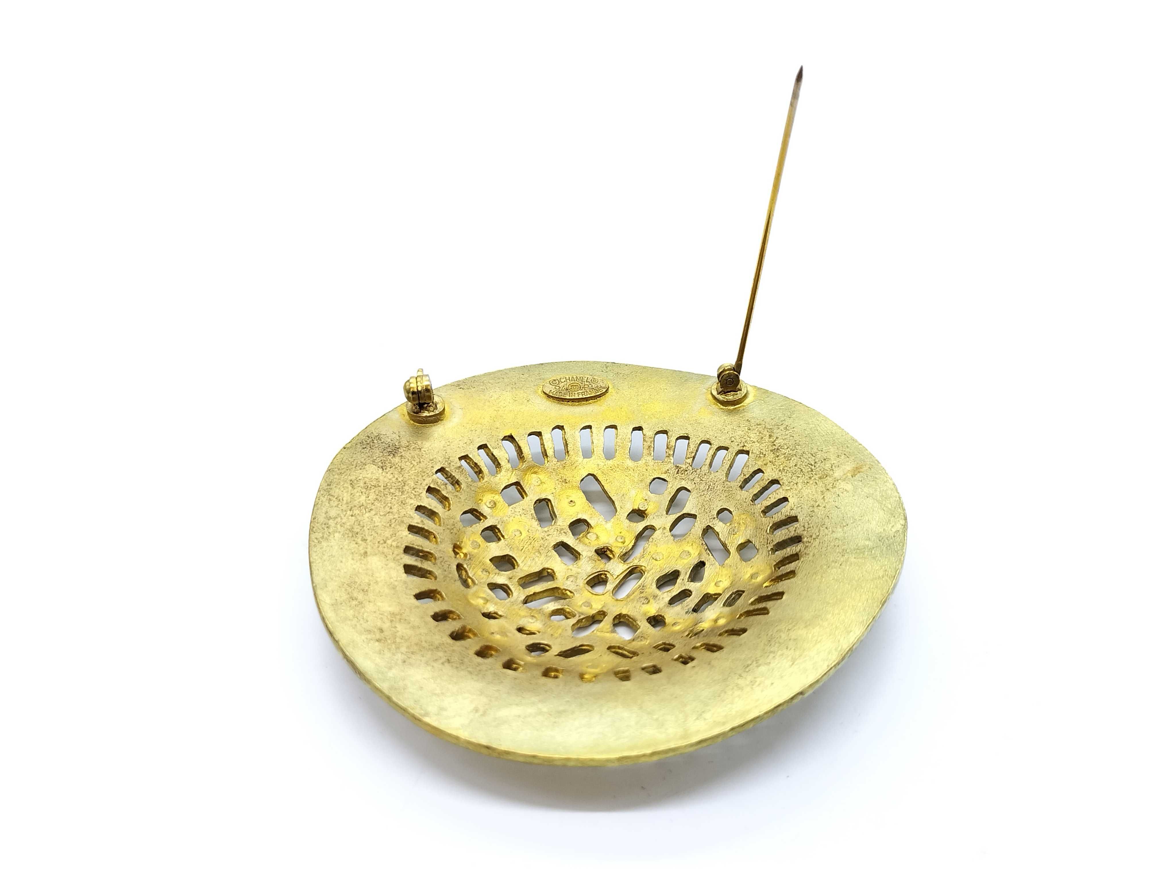 Straw Hat Brooch 94P Gold Brooch — view 5