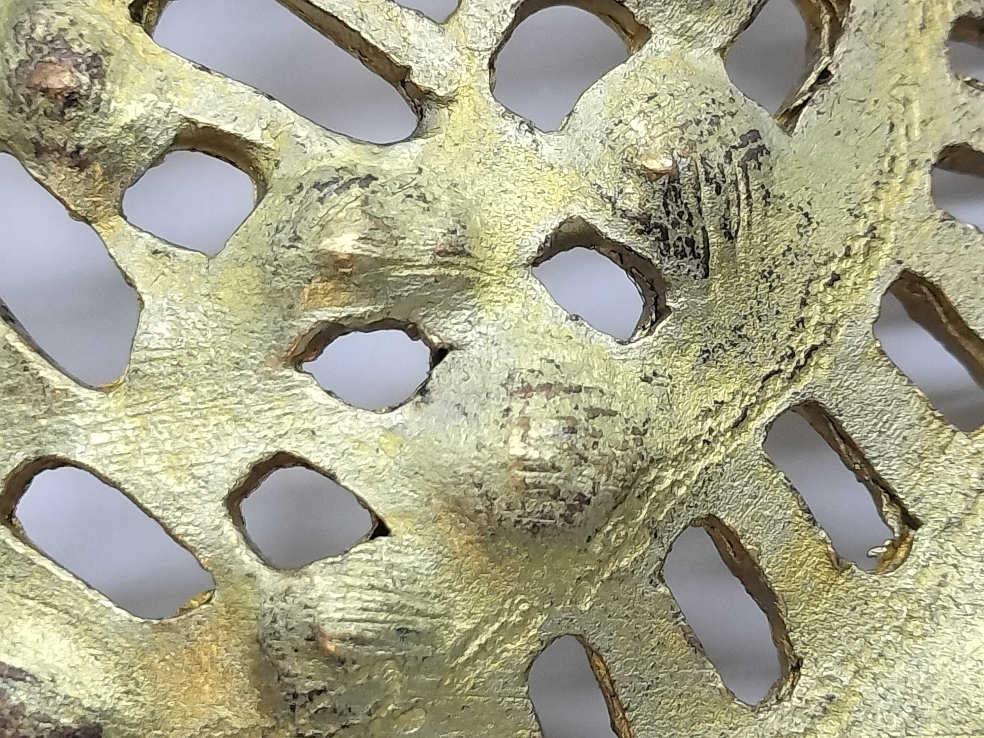 Straw Hat Brooch 94P Gold Brooch — view 7