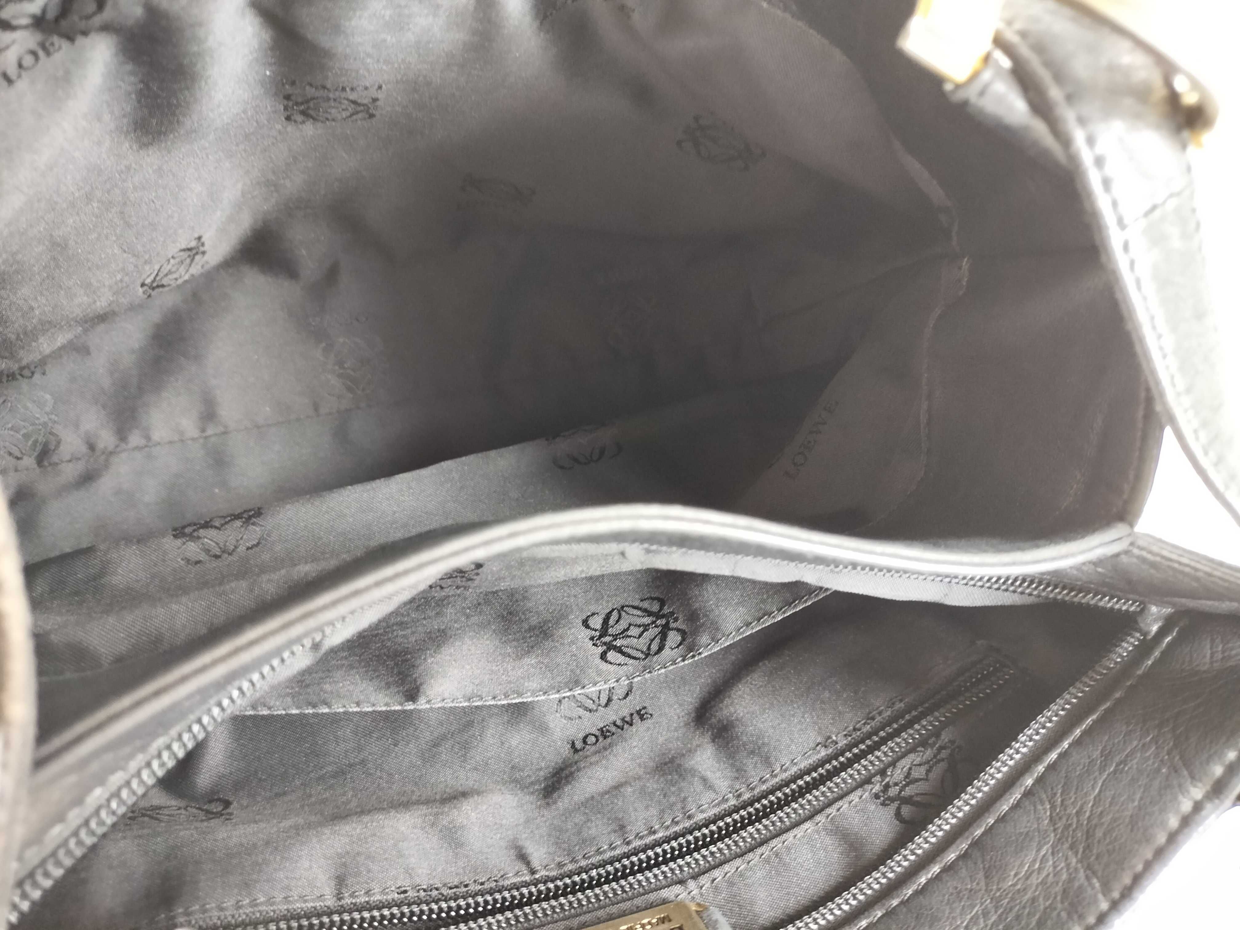 shoulder bag, Anagram design, leather, black. — view 10
