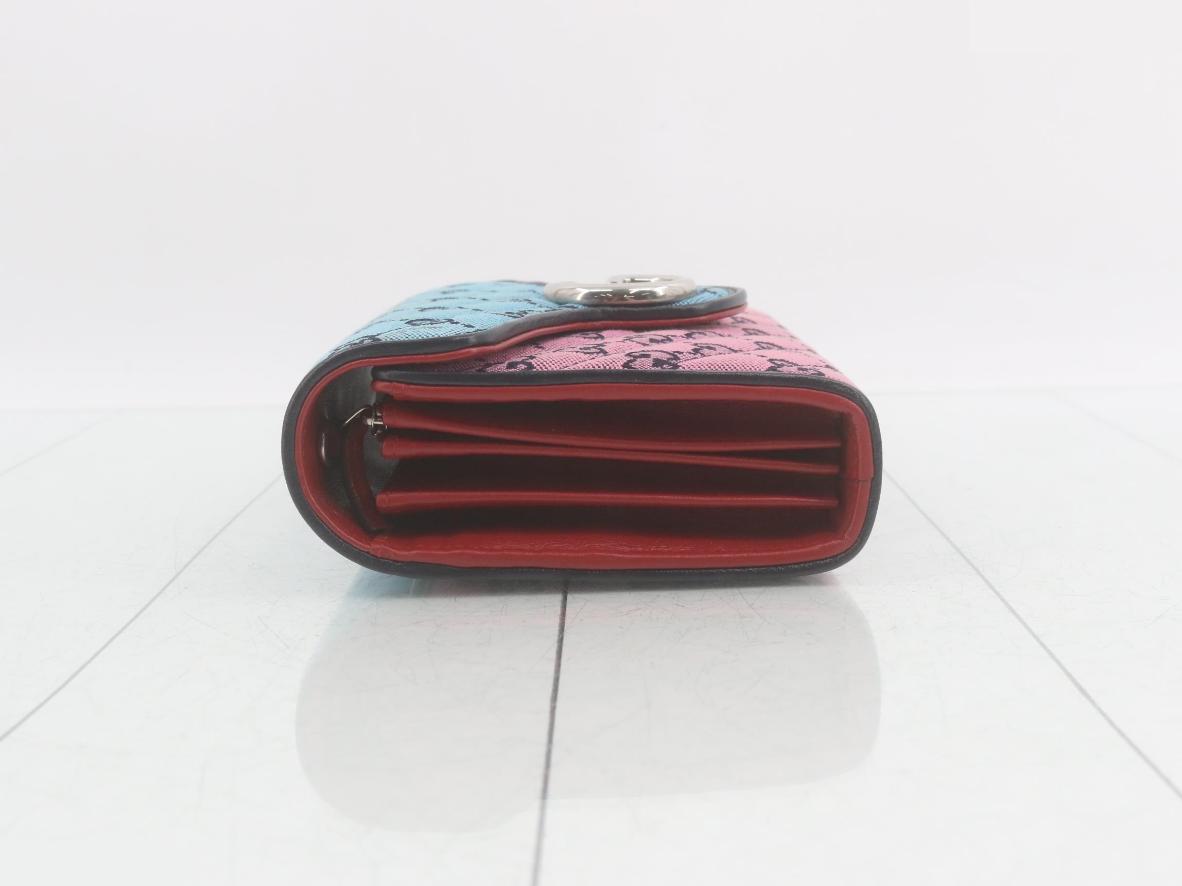 GG Canvas GG Marmont Chain Shoulder Bag — view 4