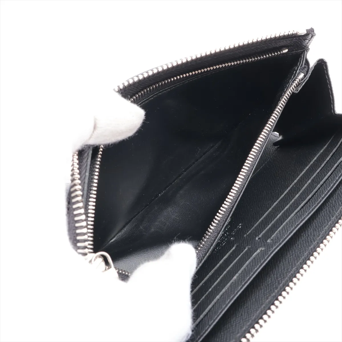 Taiga Zippy Dragonne M69409 CA4240 Black Round Zip Wallet — view 5