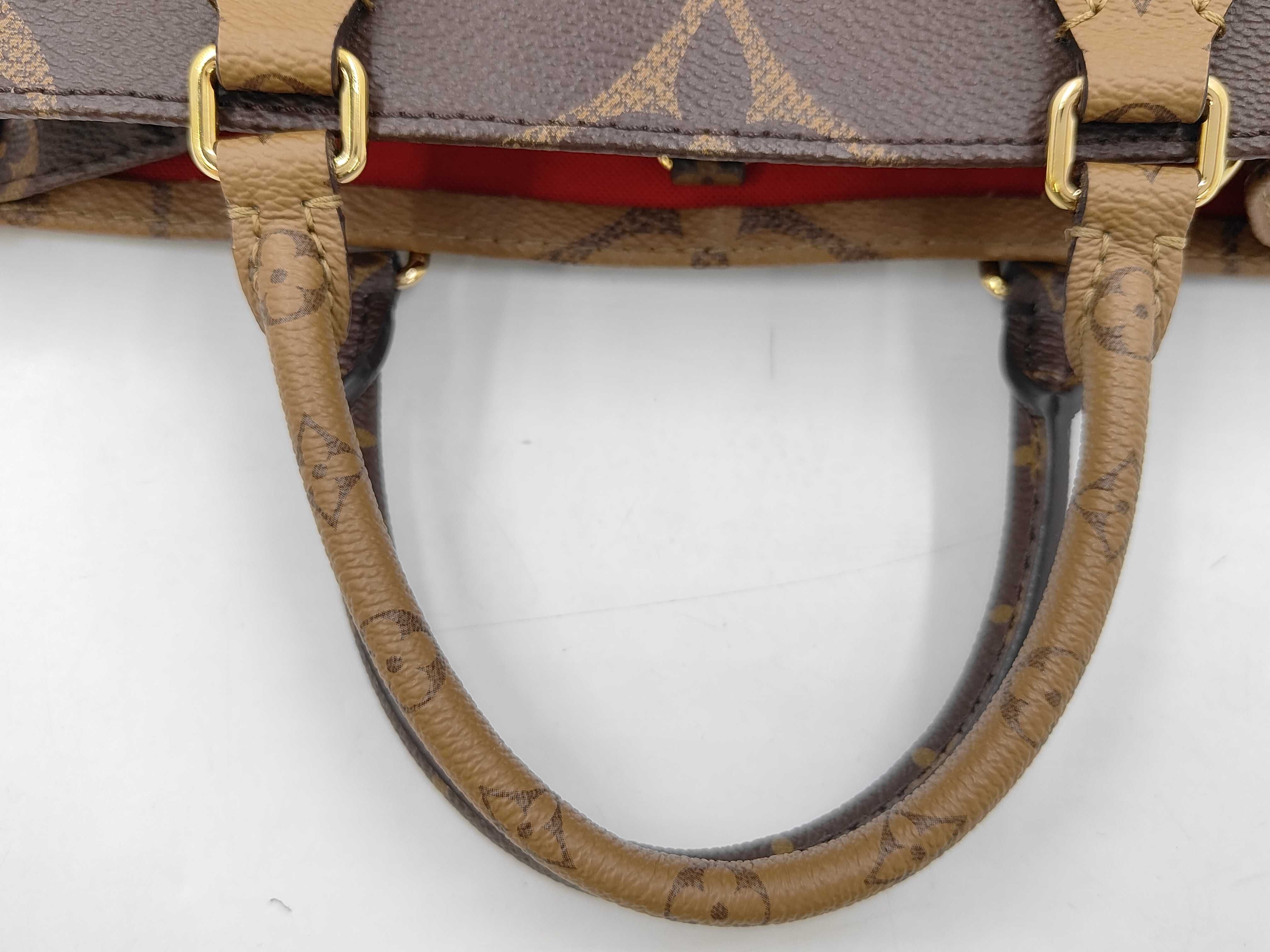 Monogram Giant Reverse OnTheGo PM M46373 Handbag — view 4