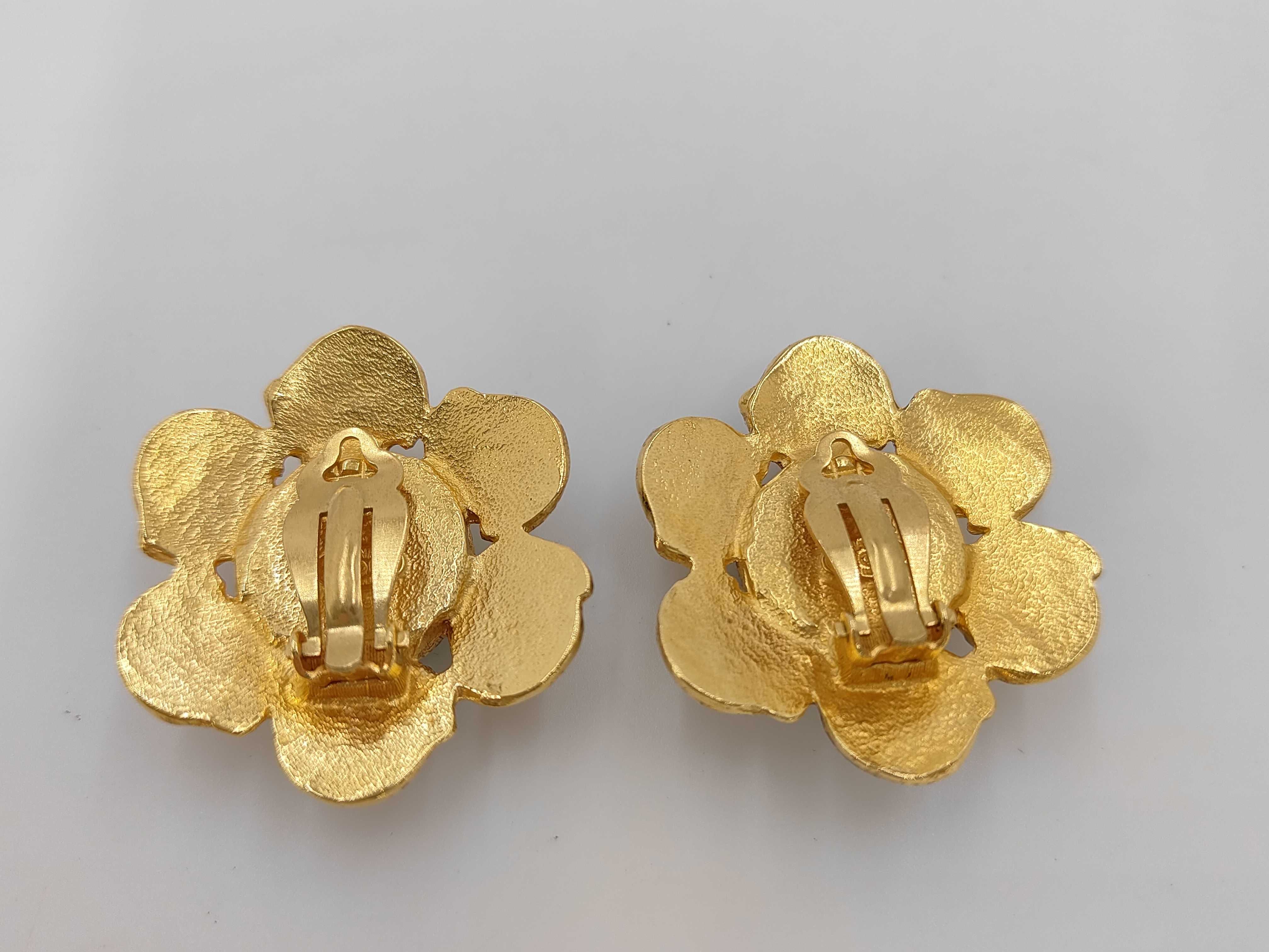 94P Flower Coco Mark Colored Stone Earrings — view 2