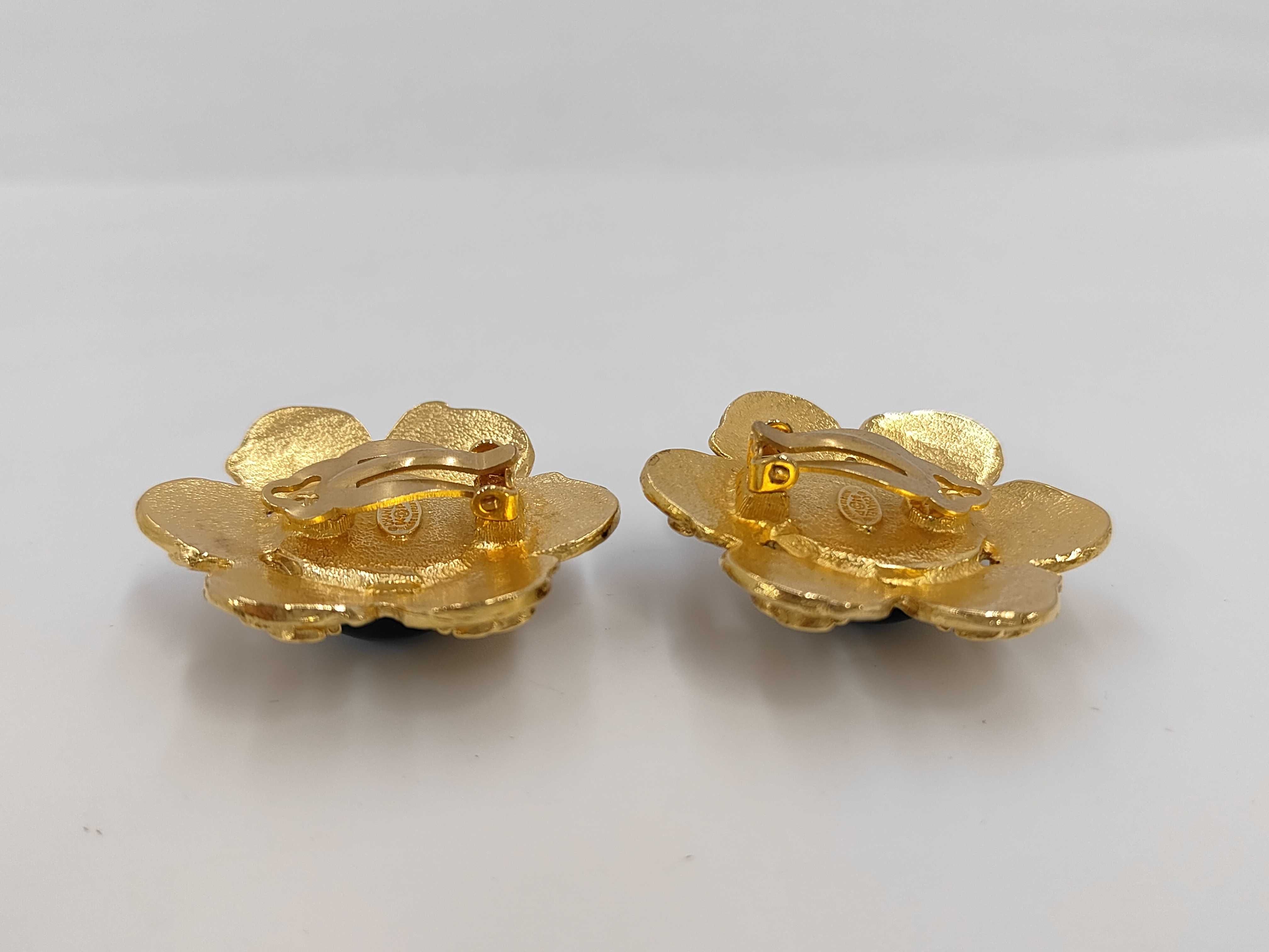 94P Flower Coco Mark Colored Stone Earrings — view 3
