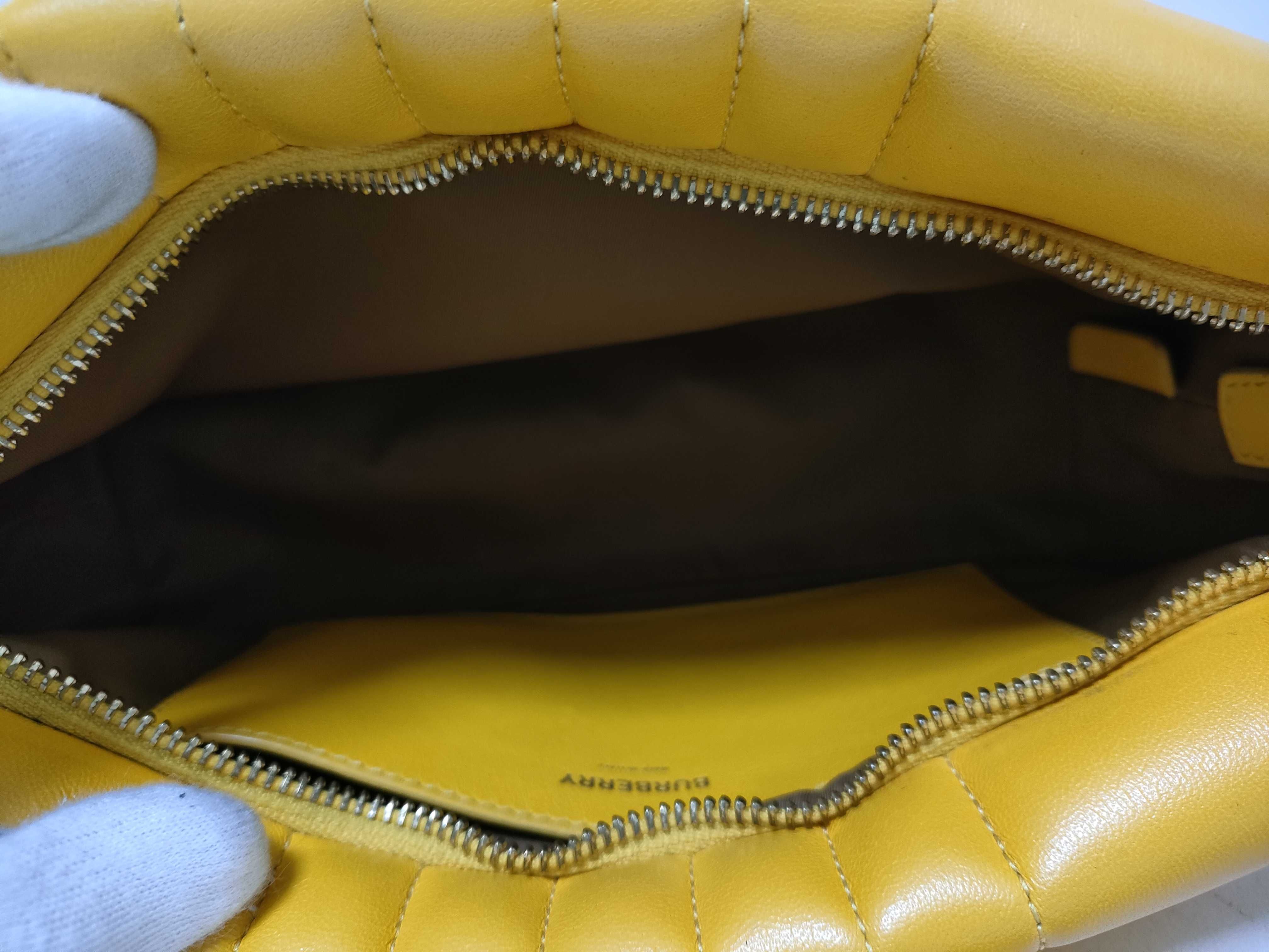 Laura Shoulder Bag, Quilted, TB Logo Shoulder Bag — view 10