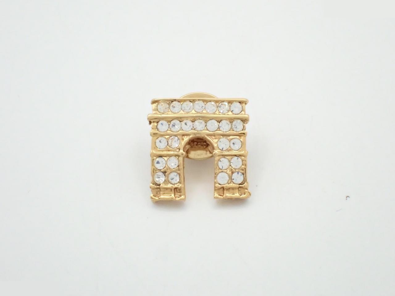 Pin badge