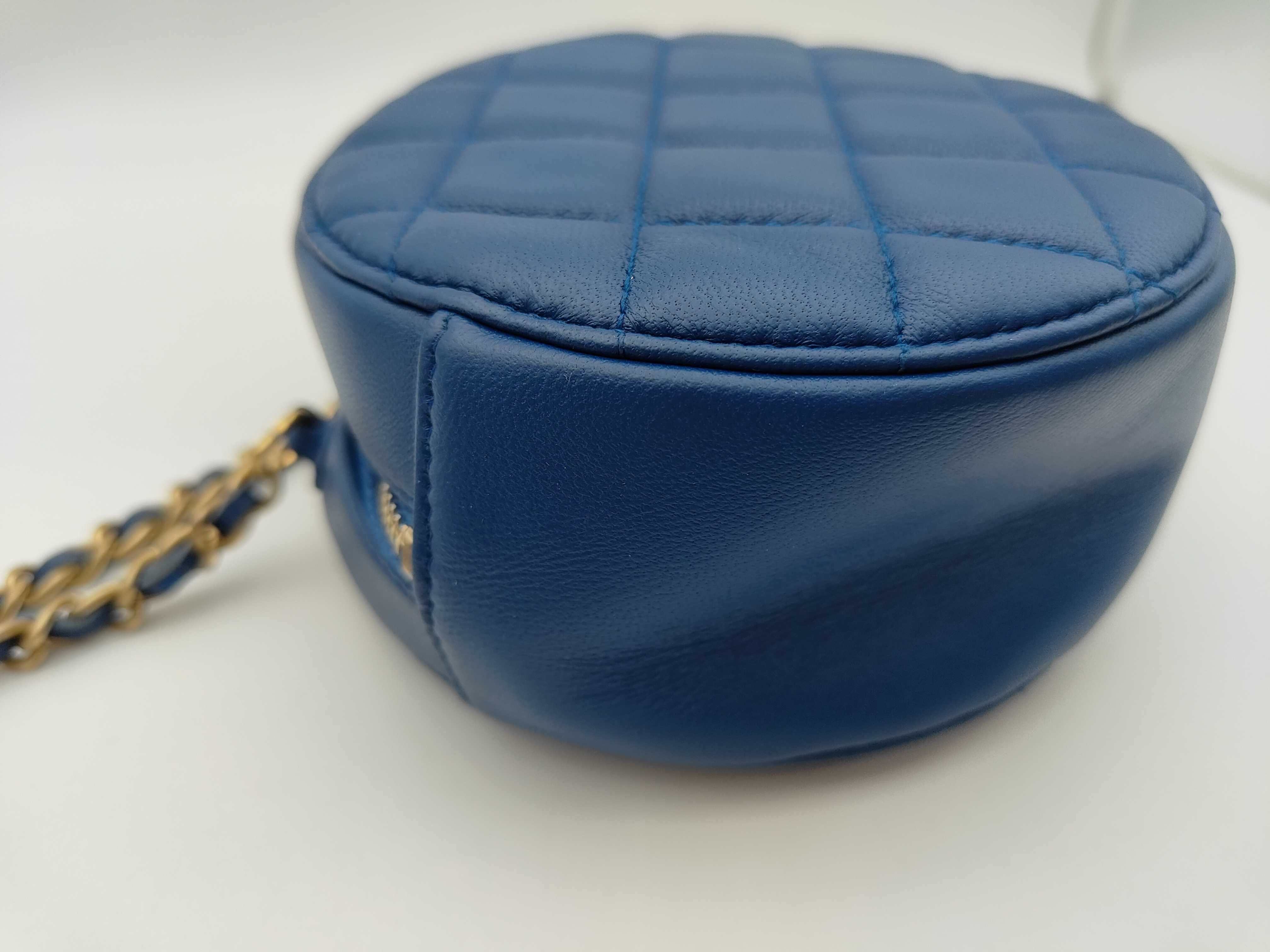 Chain Bag Shoulder Bag — view 7