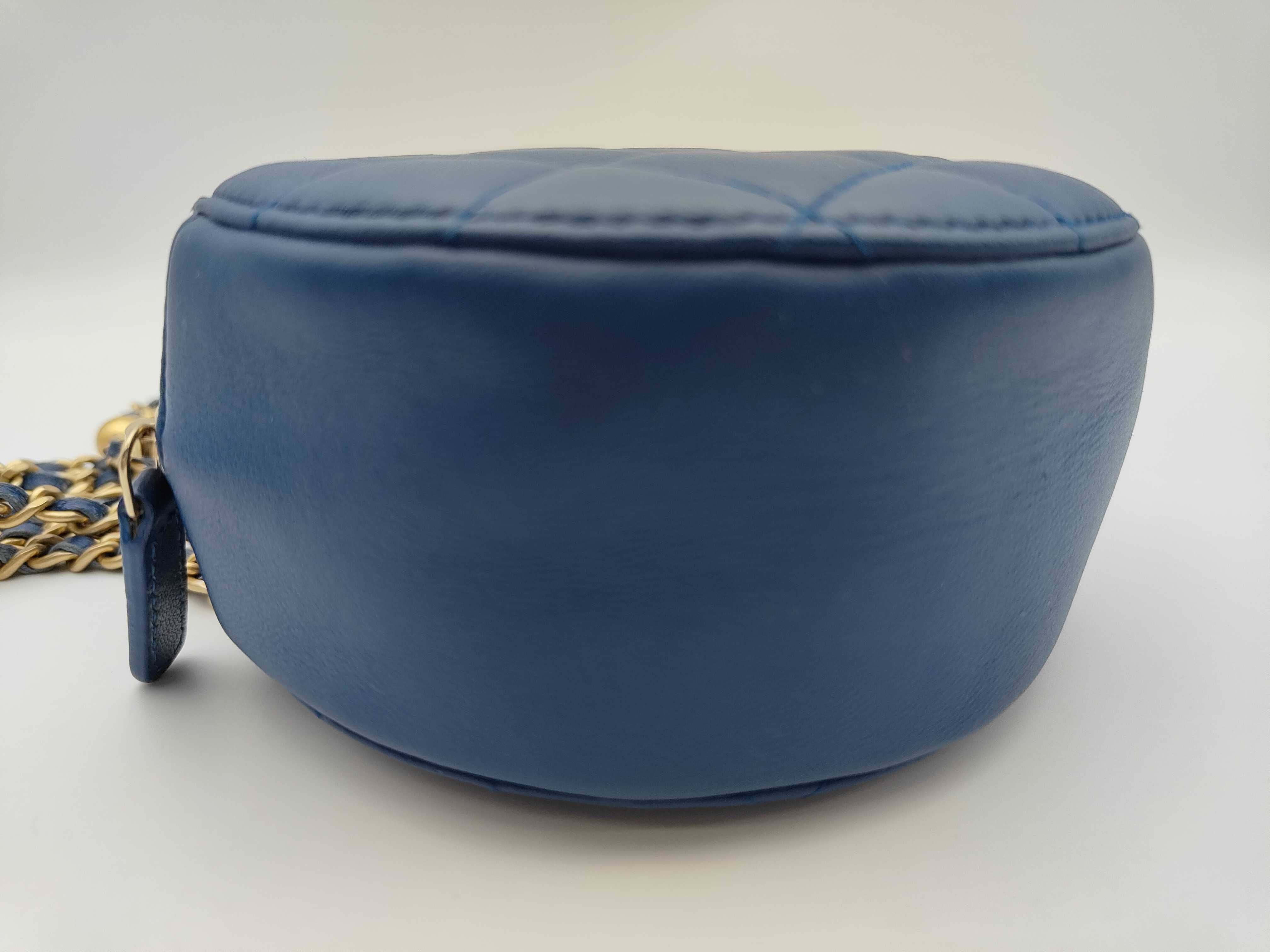 Chain Bag Shoulder Bag — view 8