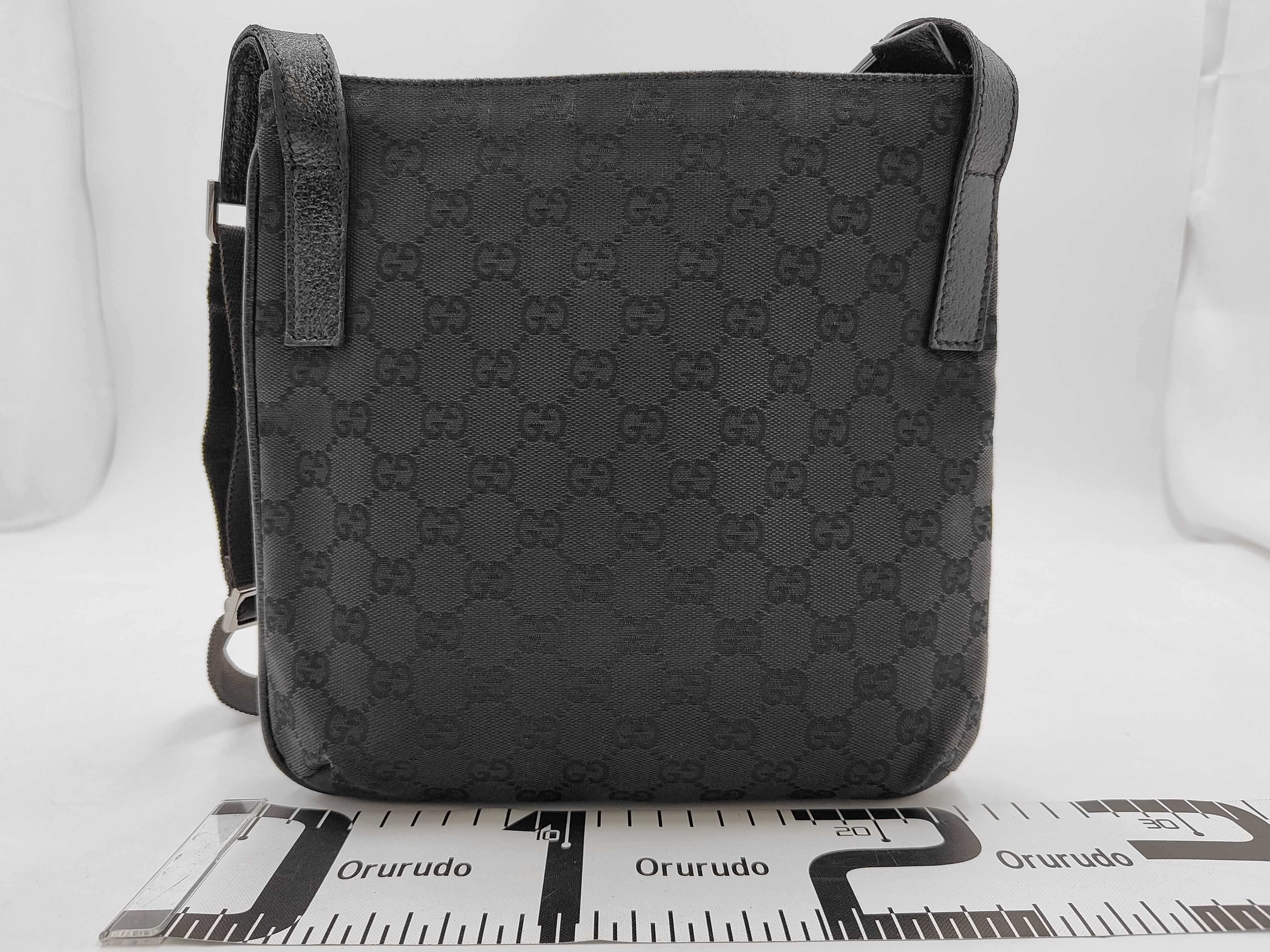 GG Canvas Shoulder Bag — view 2