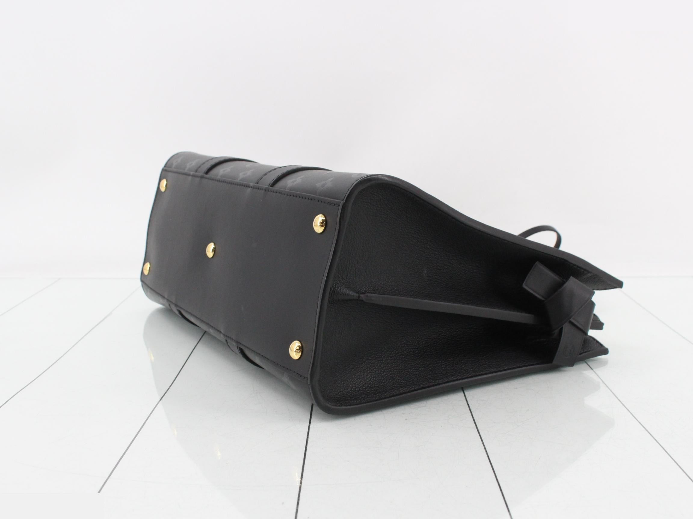 Very Tote GM Noir DR4107 RFID (Includes dust bag, strap, and key) — view 6