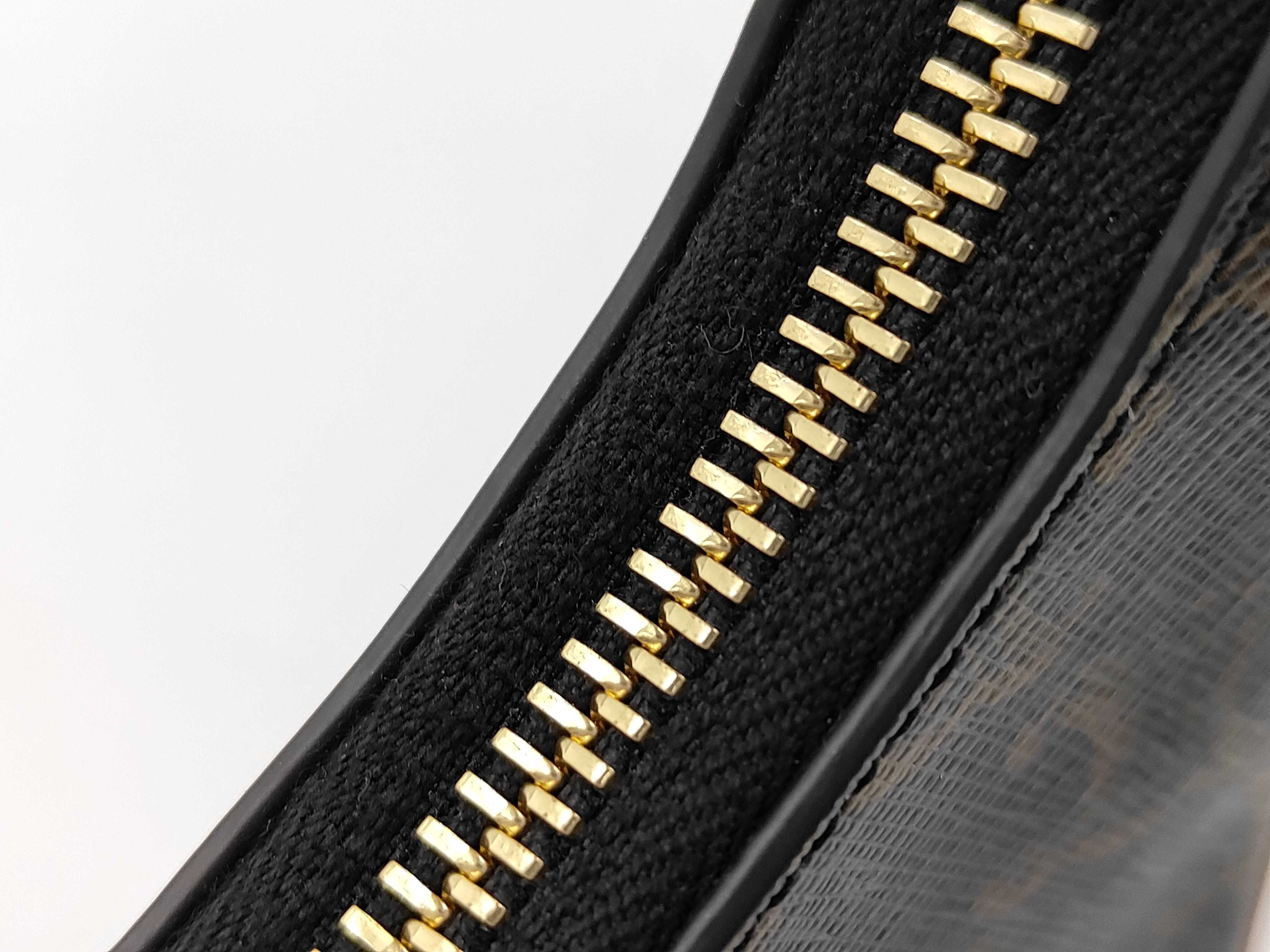 AVA Triomphe Medium Shoulder Bag — view 8
