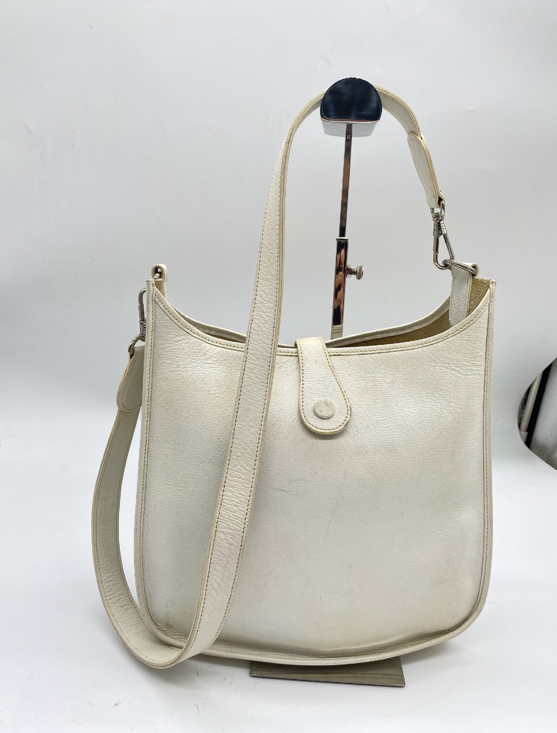 High-Class Evelyne Shoulder Bag — view 2