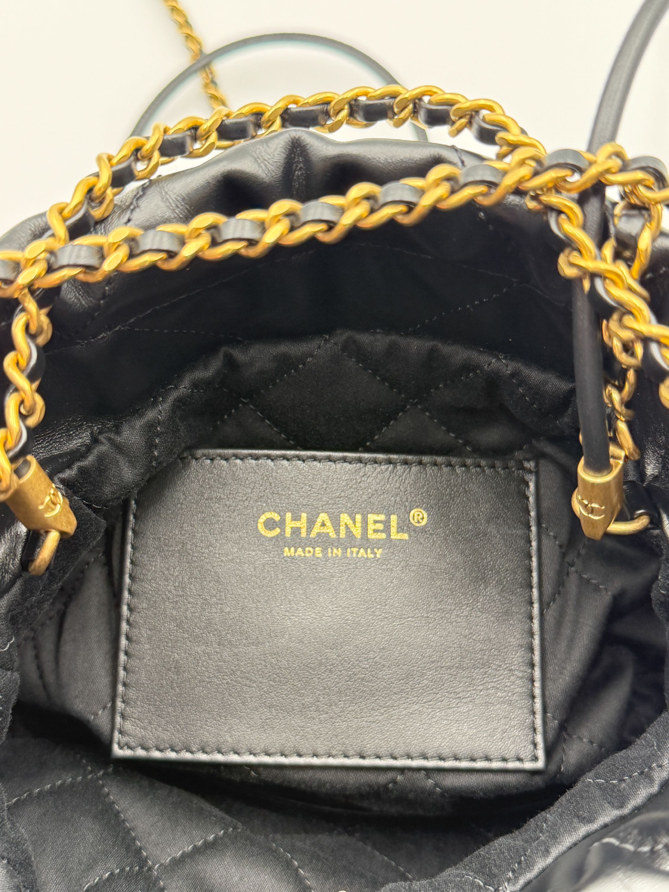 22 Mini Random Black Gold Hardware Shoulder Bag — view 11