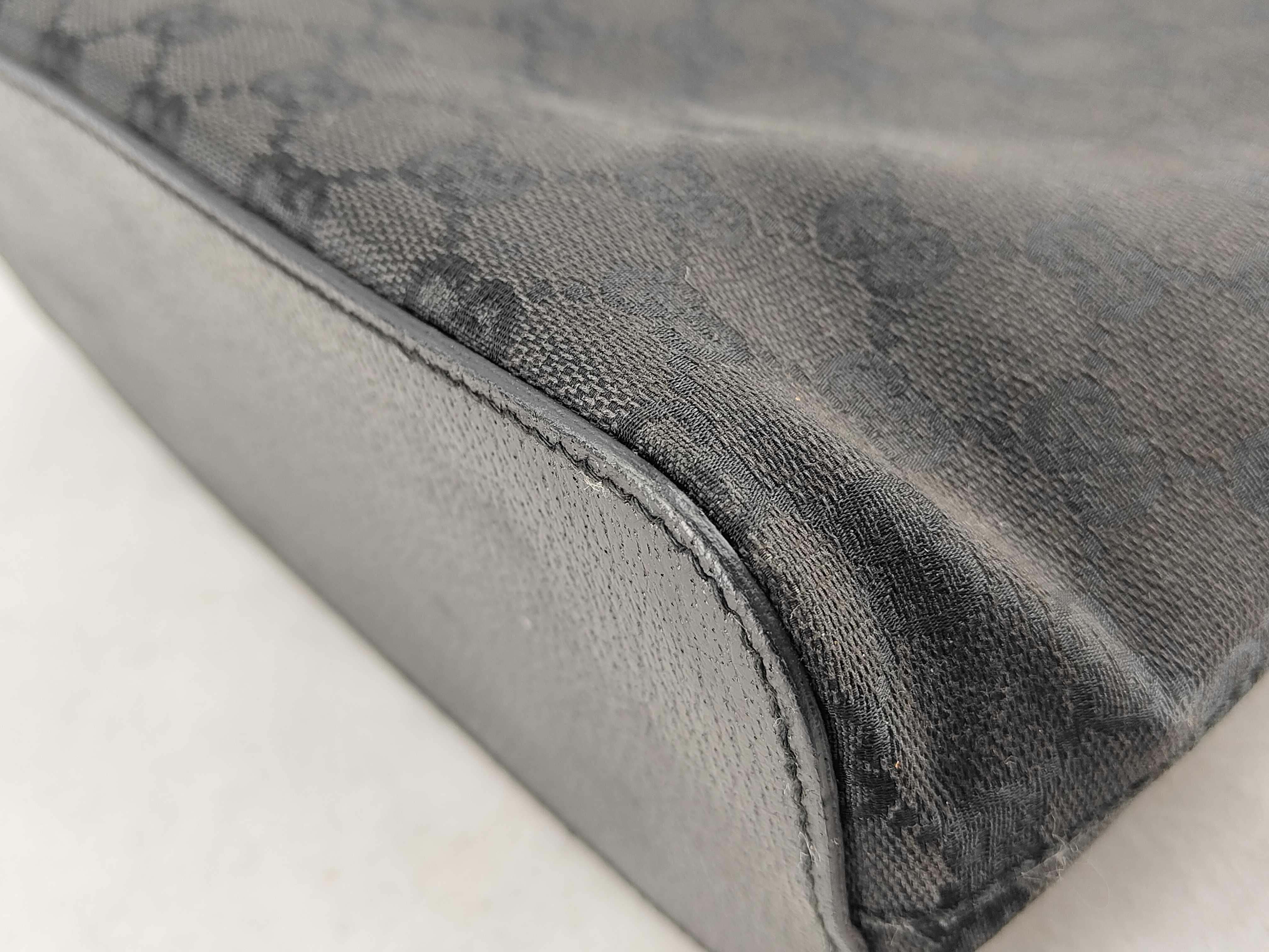 GG Canvas Black One-Shoulder Bag — view 8