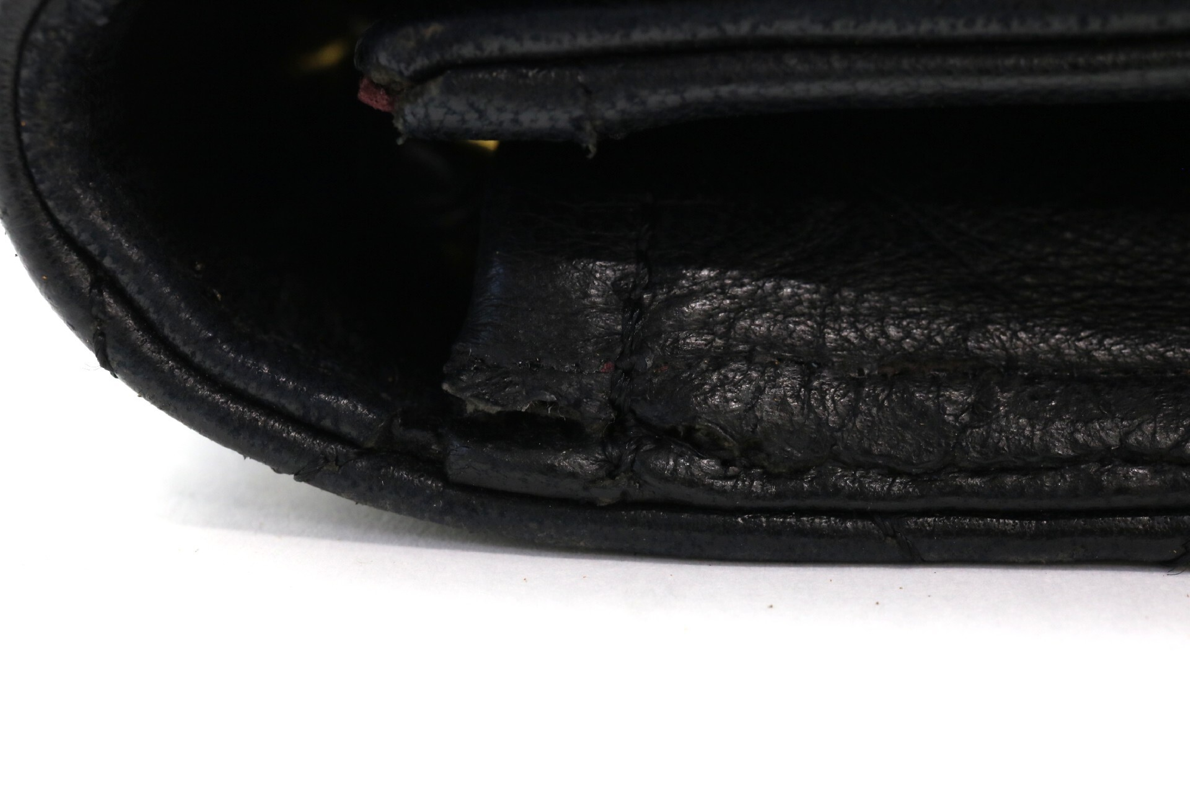 Matelassé Push-Lock Chain Shoulder Bag — view 11