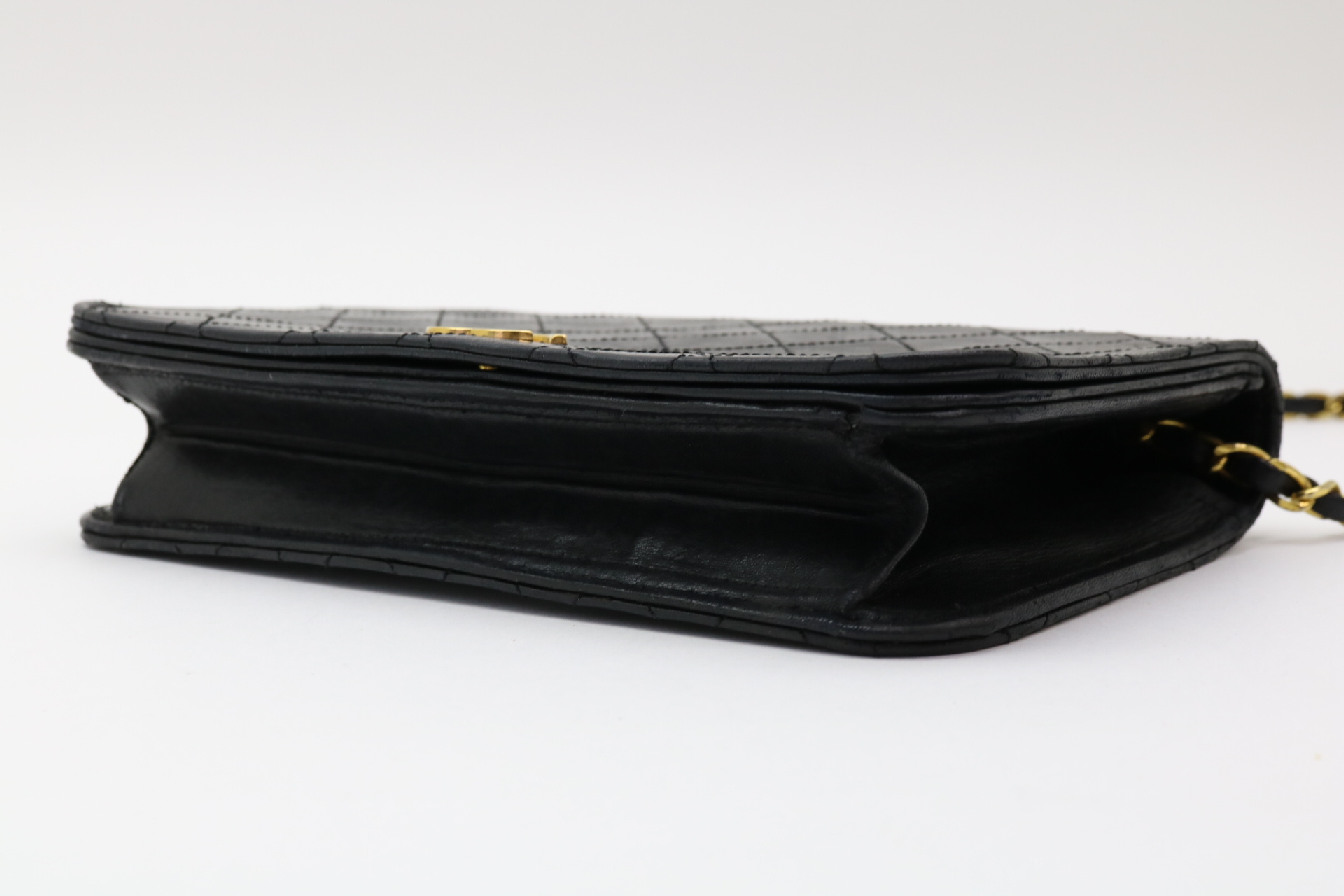Matelassé Push-Lock Chain Shoulder Bag — view 5