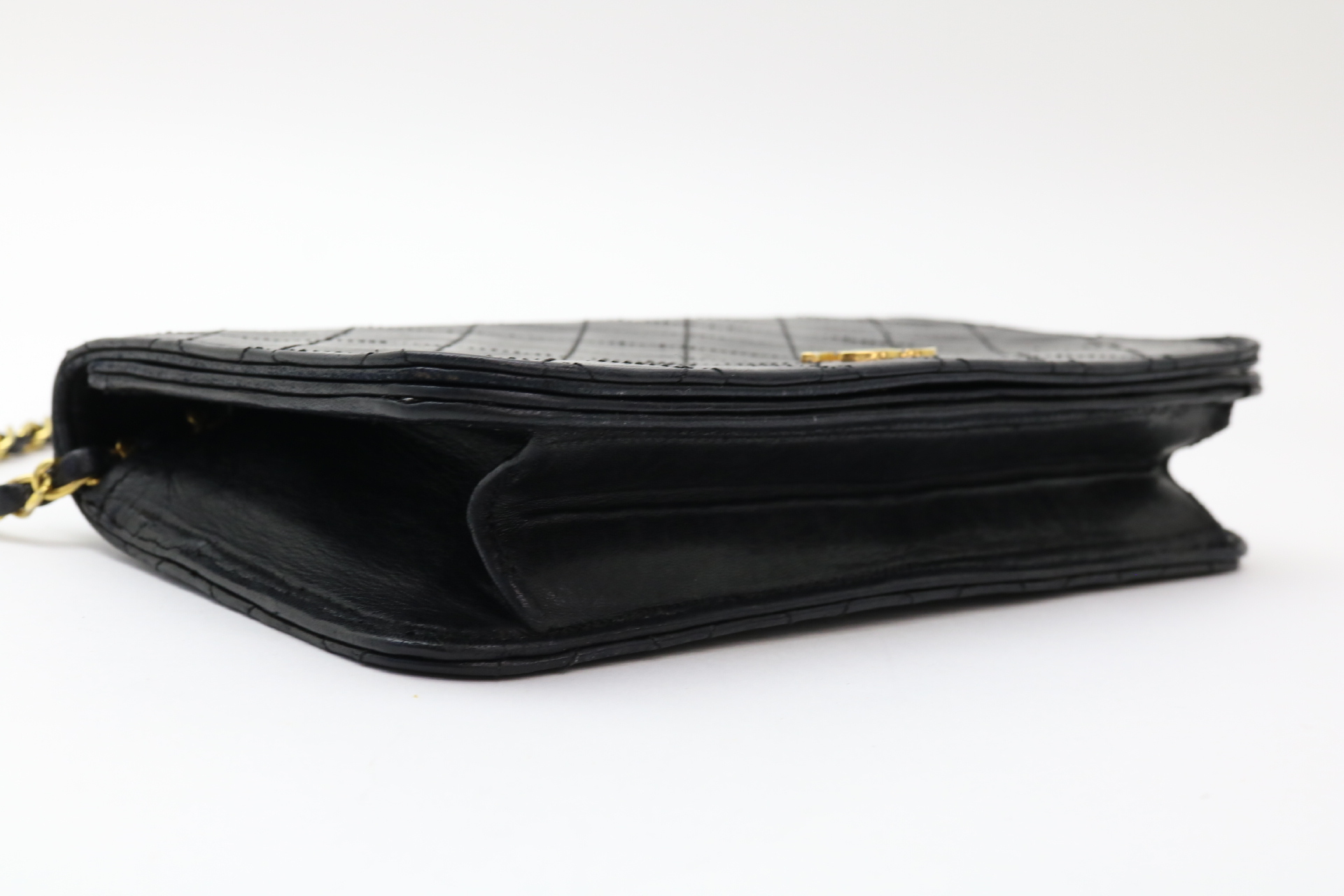Matelassé Push-Lock Chain Shoulder Bag — view 6
