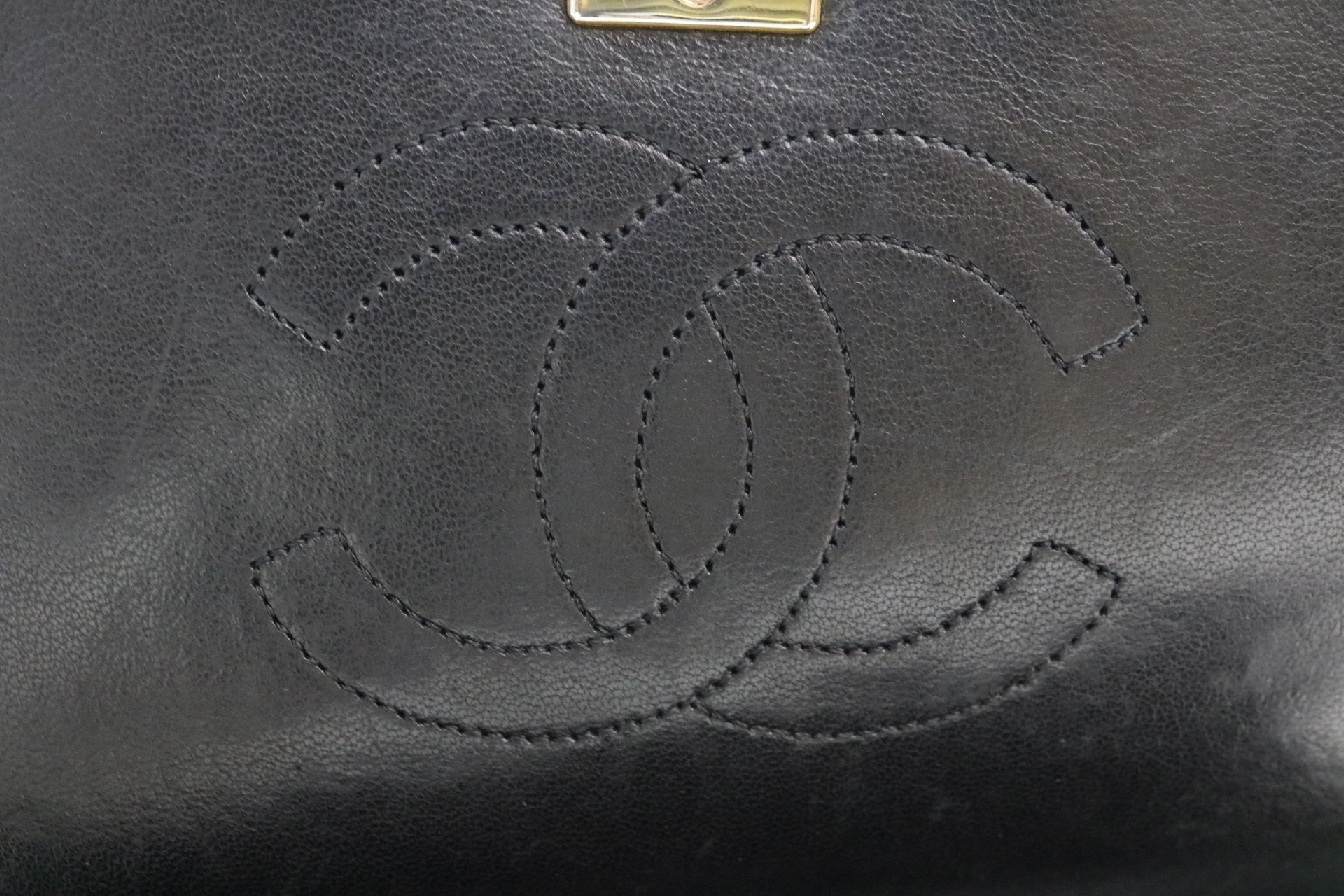 Matelassé Push-Lock Chain Shoulder Bag — view 9