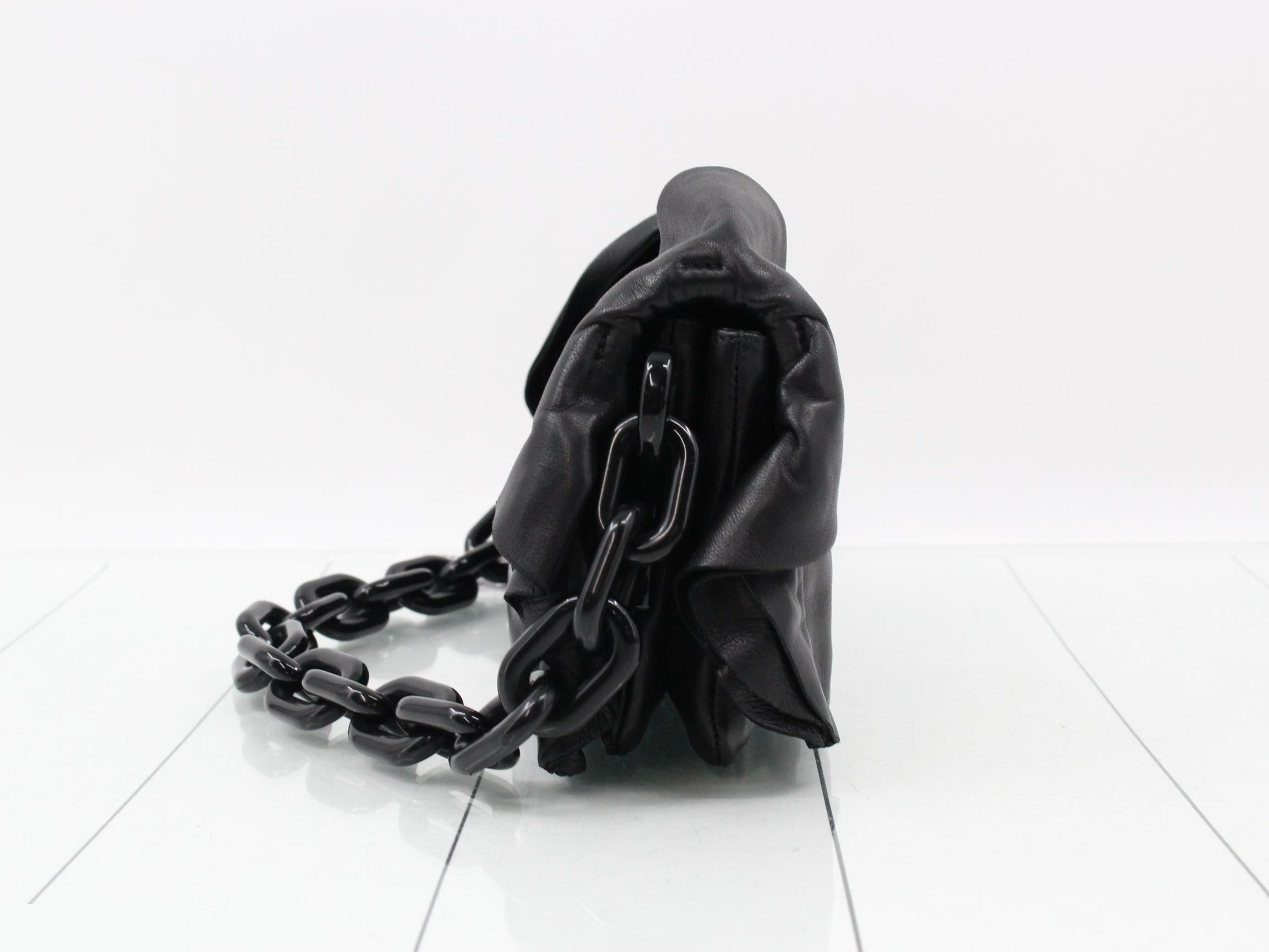Other lines: Bags & Shoulder Bags, Leather, Chain — view 4
