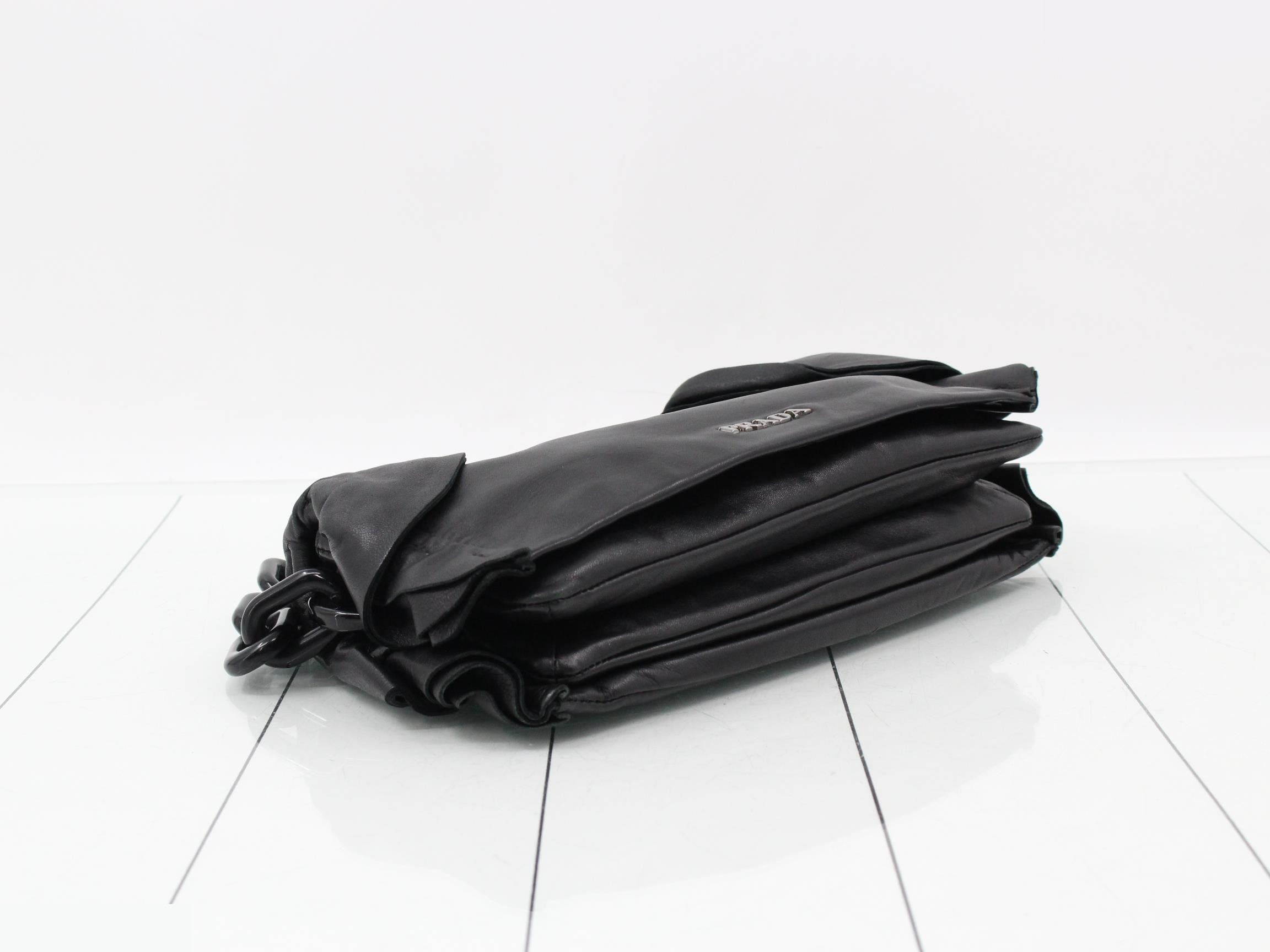 Other lines: Bags & Shoulder Bags, Leather, Chain — view 5