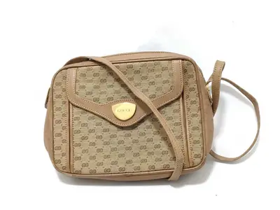 001 261 0988 Shoulder Bag