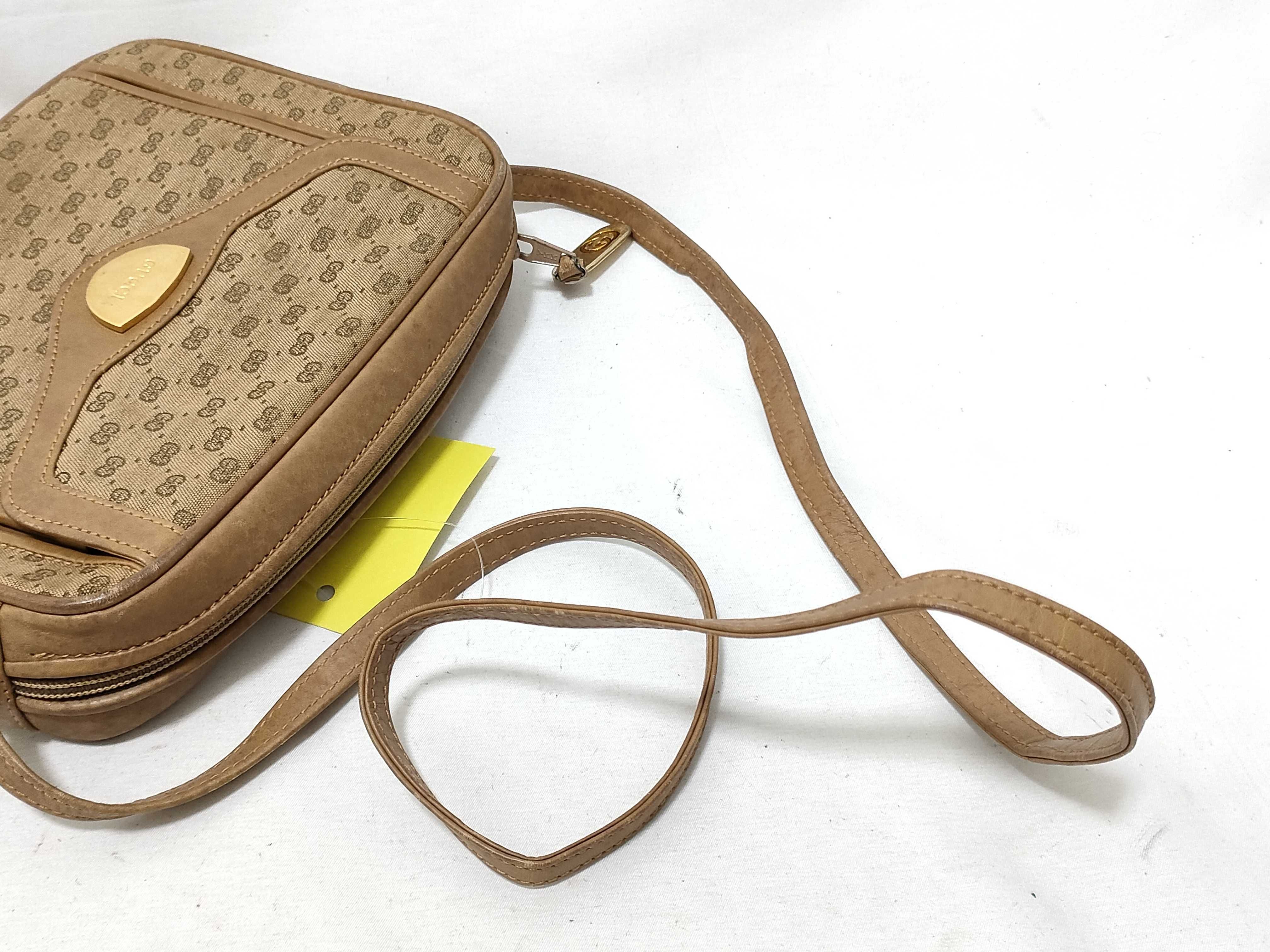 001 261 0988 Shoulder Bag — view 3
