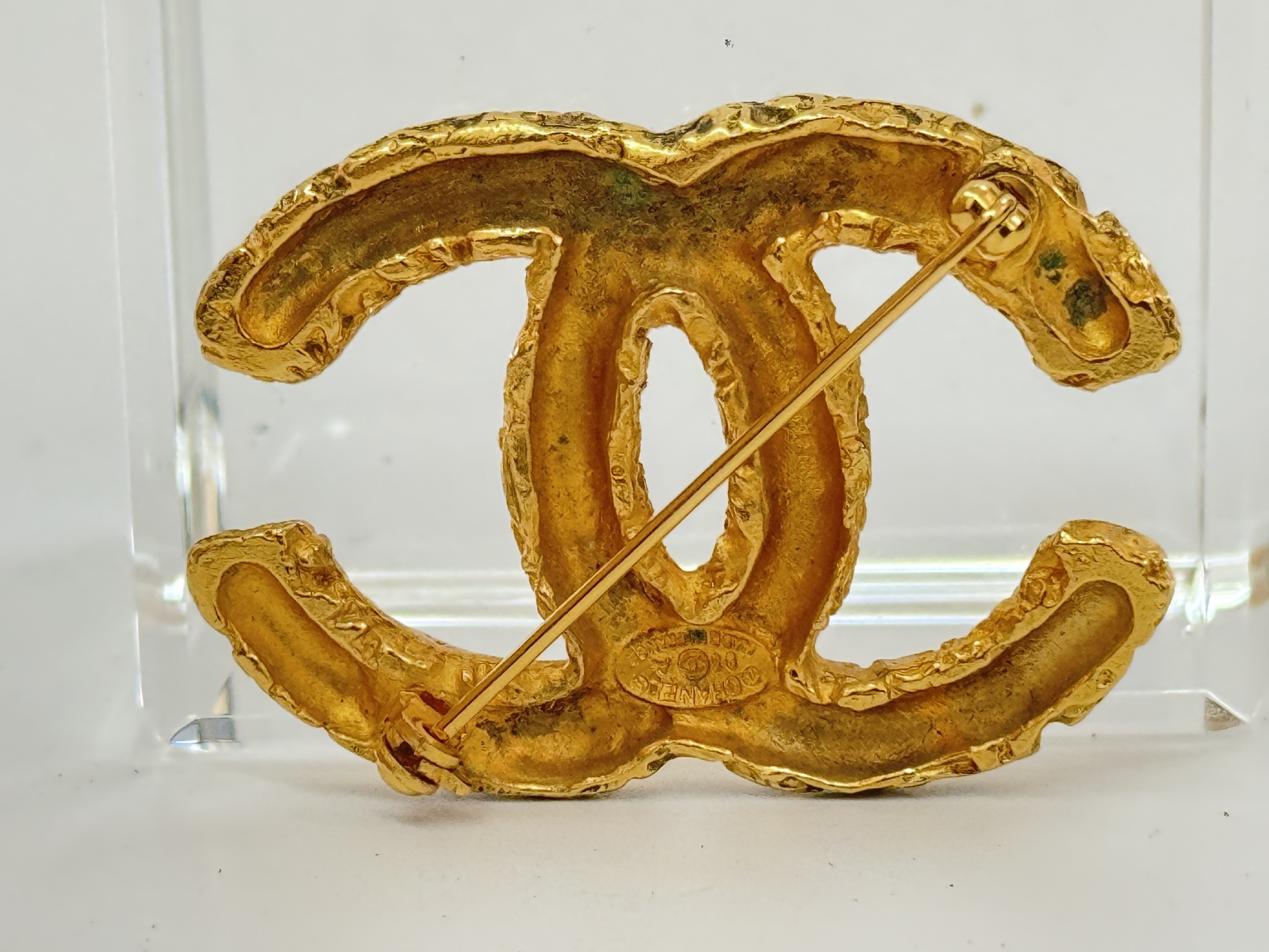 Lava Gold Brooch 93A Brooch — view 2