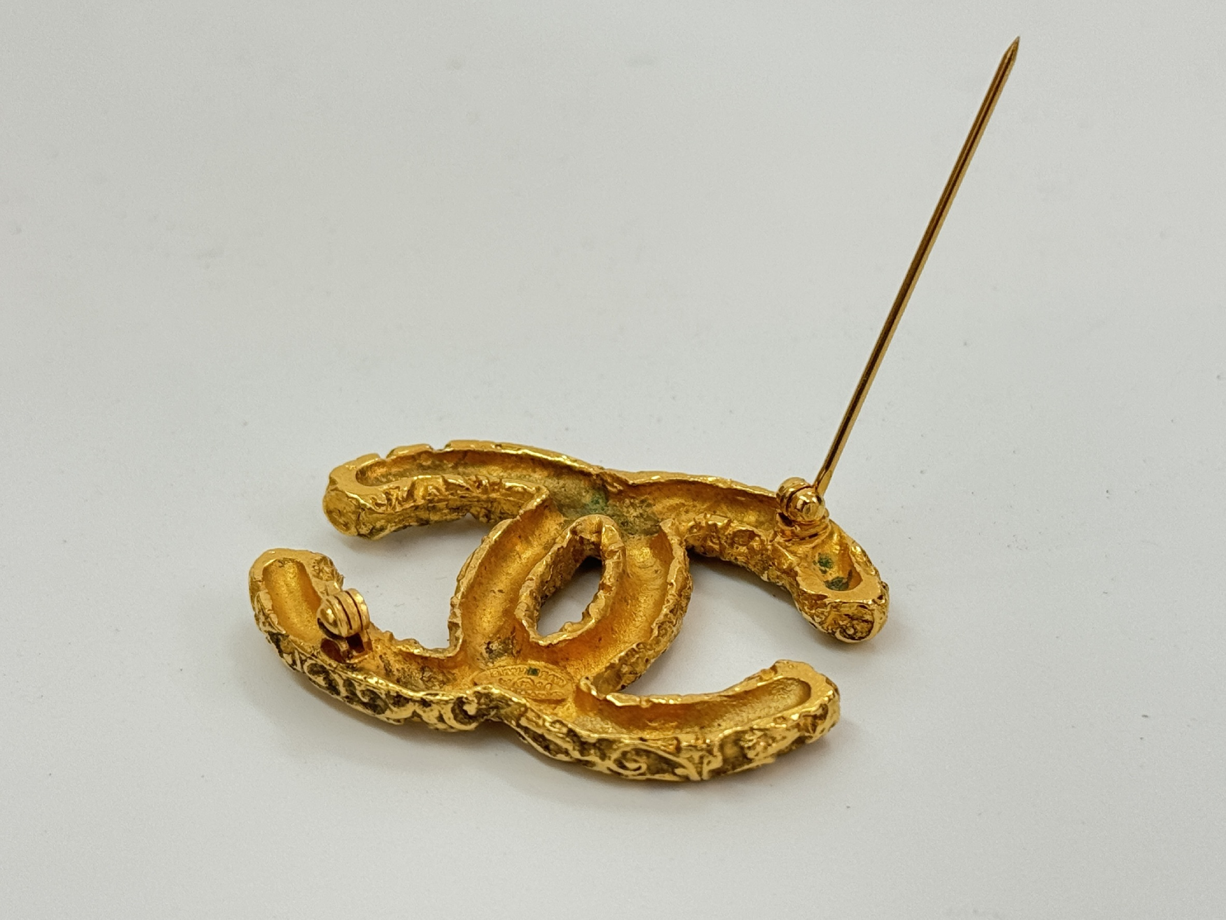 Lava Gold Brooch 93A Brooch — view 3