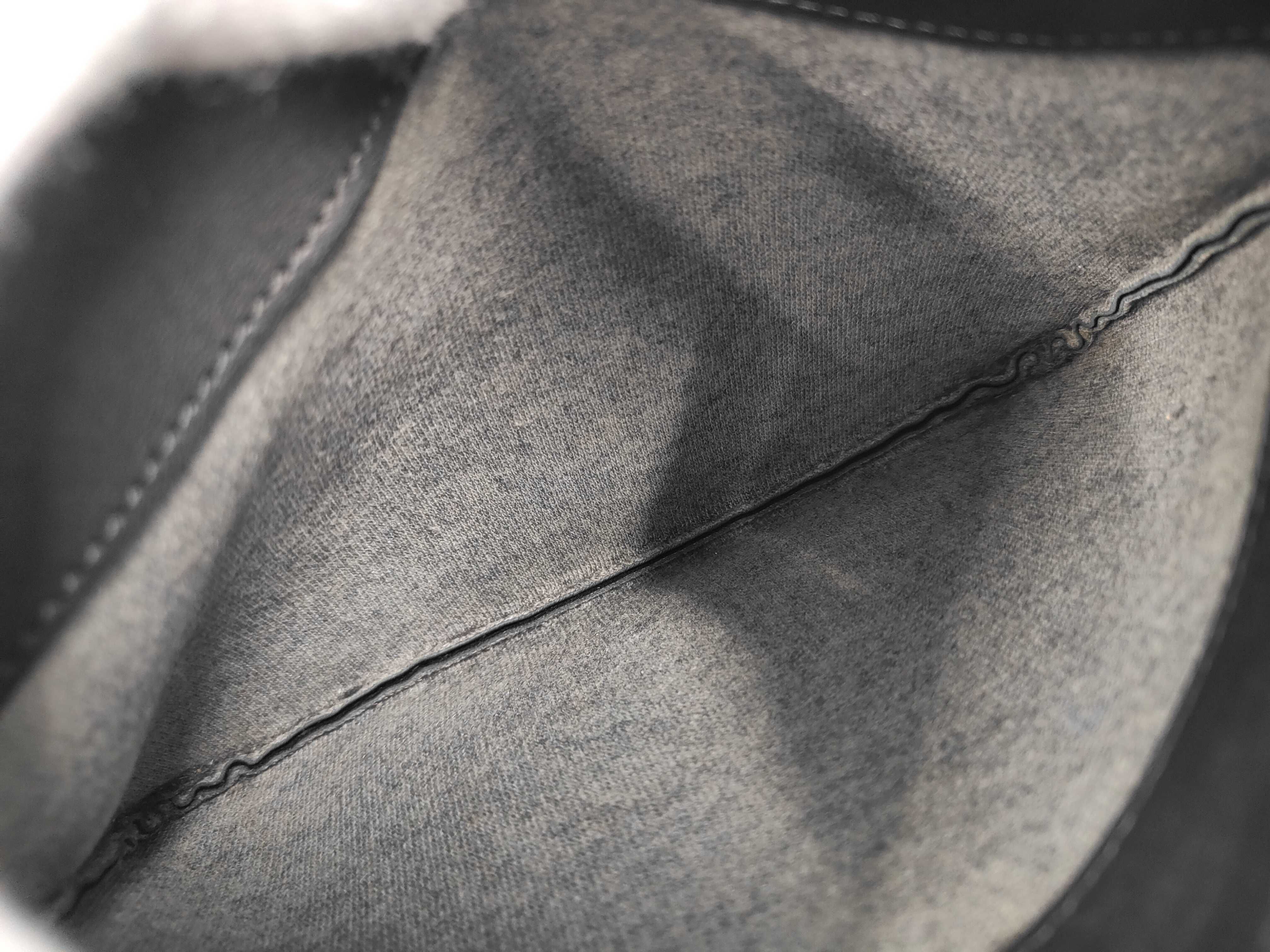 Trio Shoulder Bag with Dust Bag — view 9