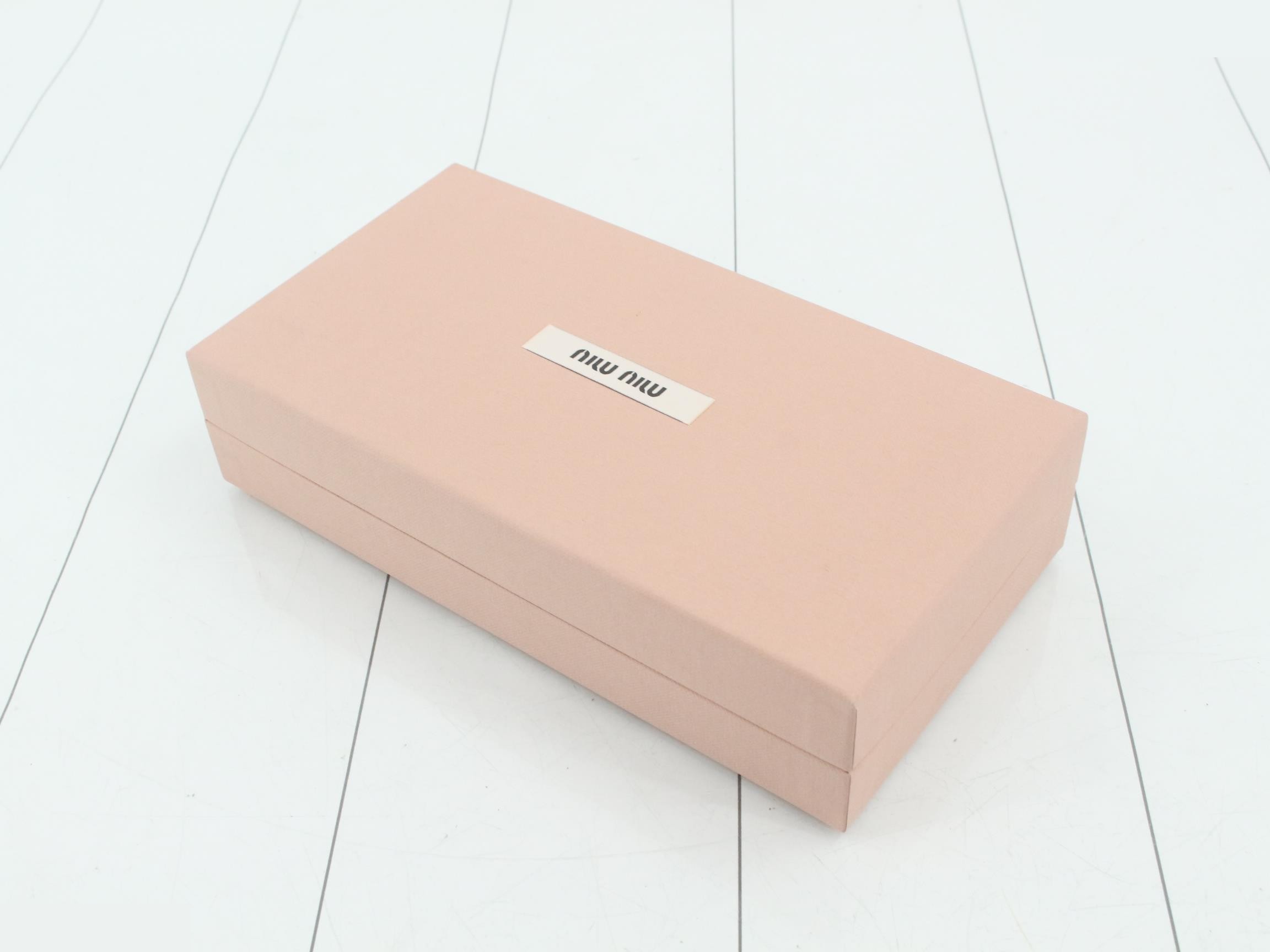 Other lines: Bags and Wallets — view 5
