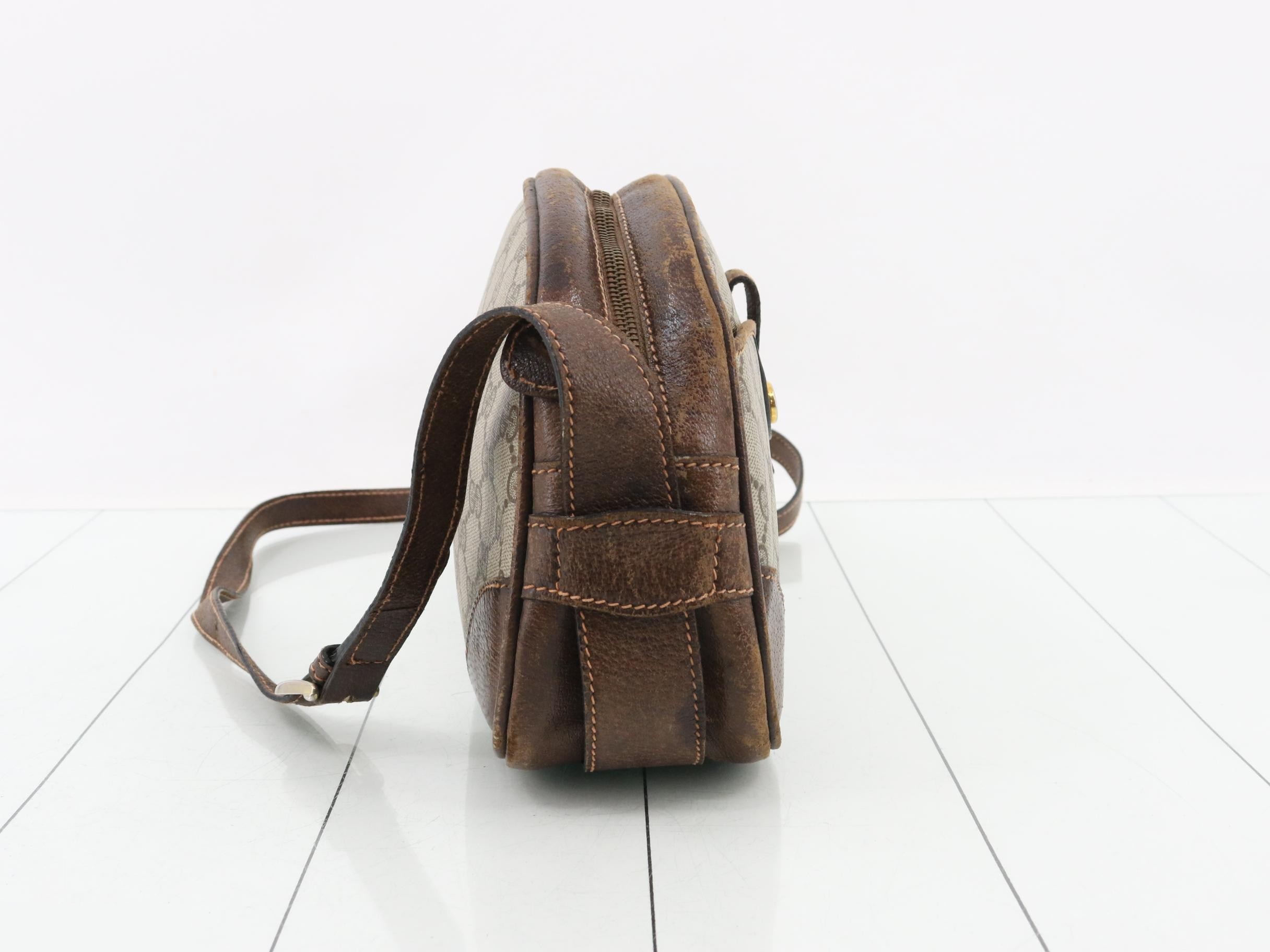 GG Supreme Shoulder Bag — view 4