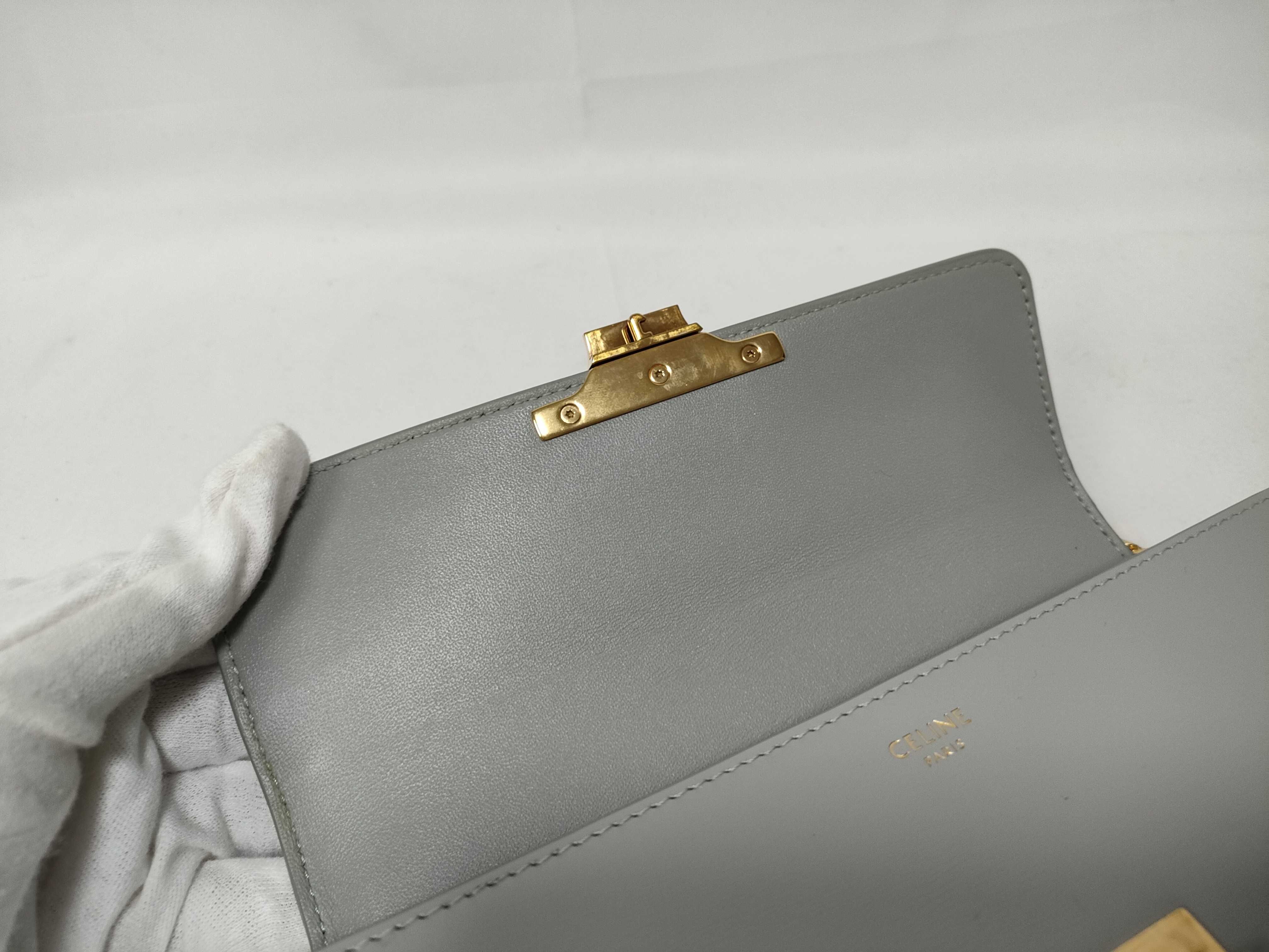 Triomphe Shoulder Bag Claude Leather Grey Shoulder Bag — view 9