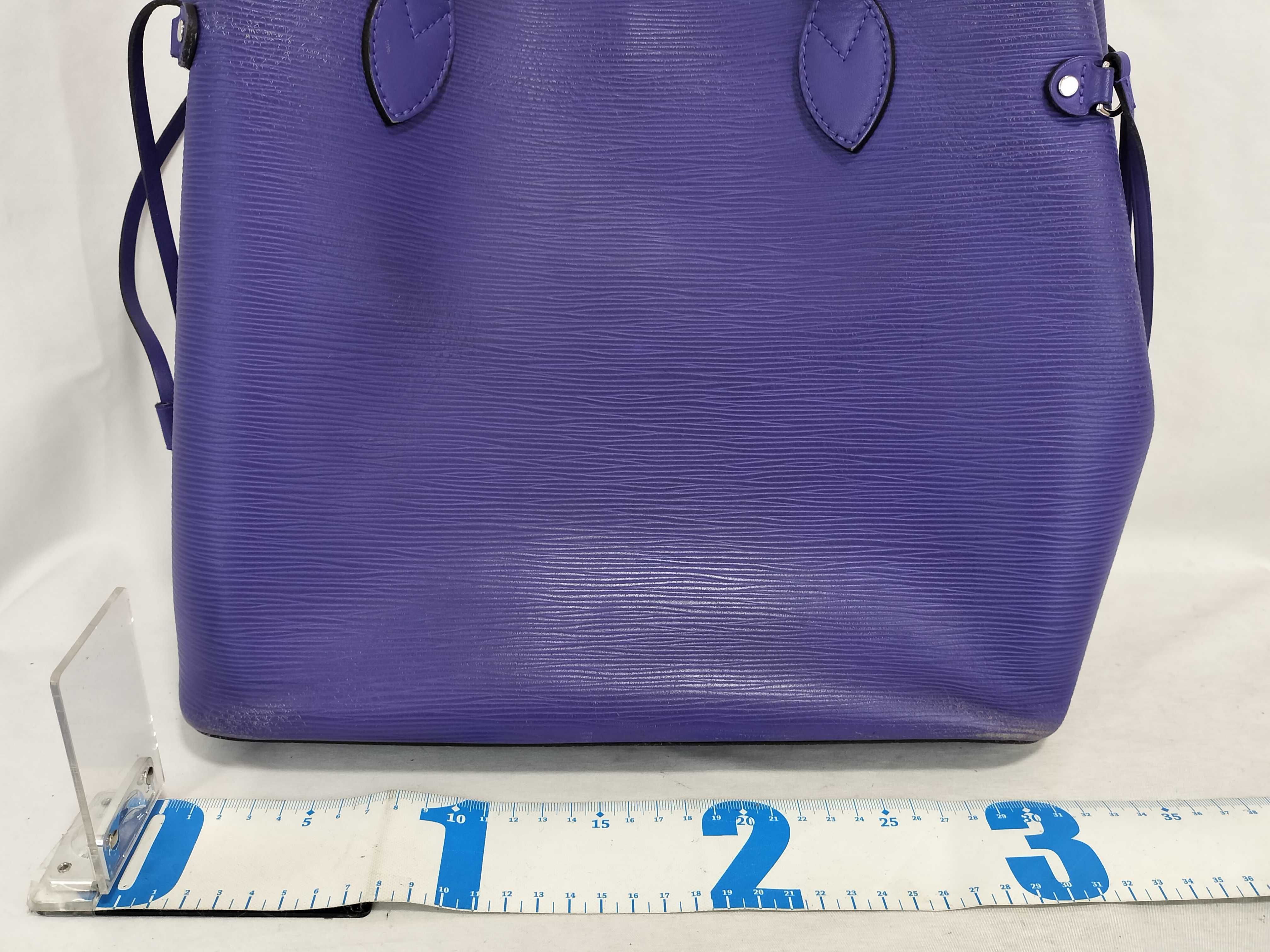 Epi Neverfull MM Tote Bag — view 2