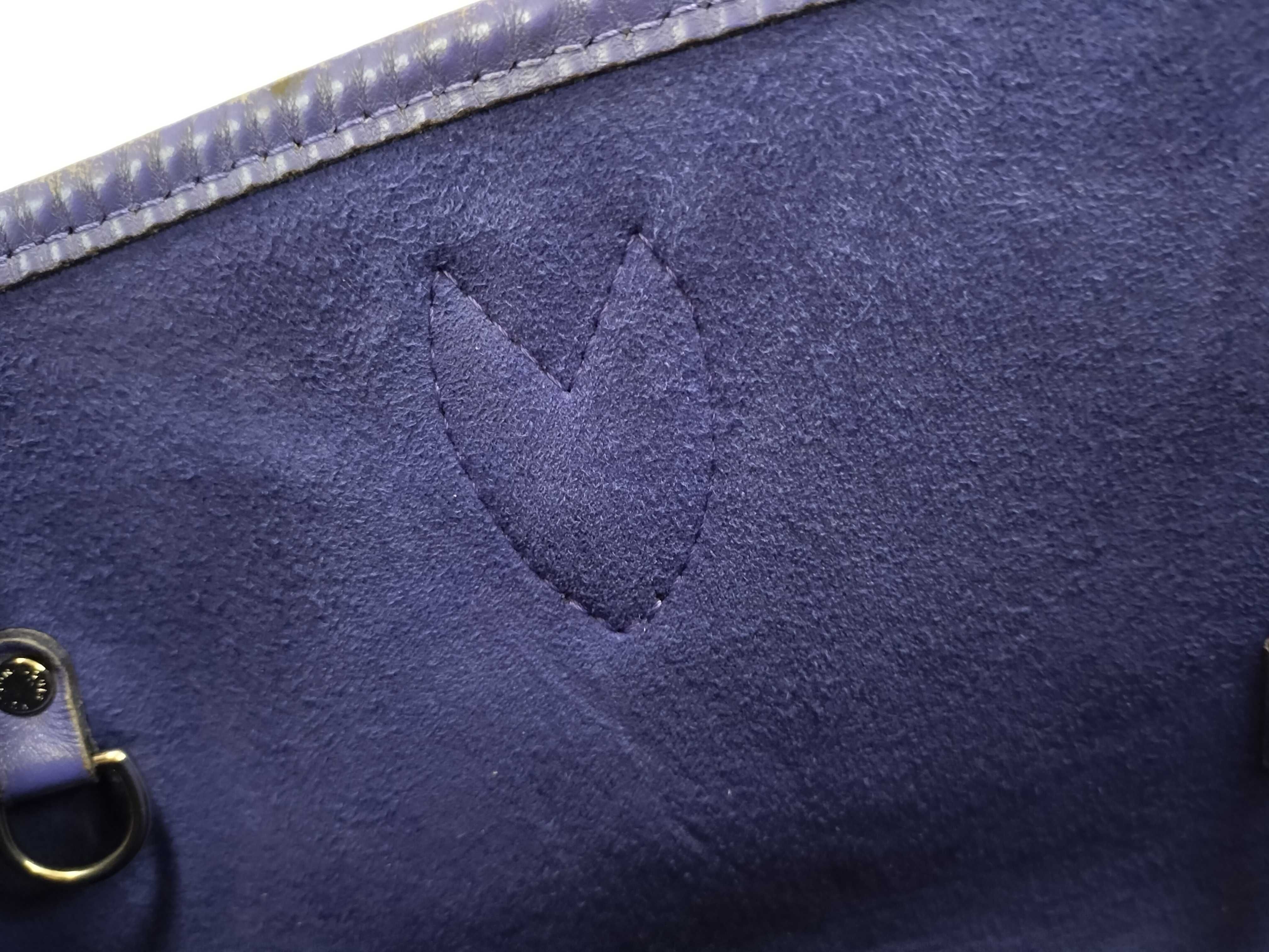 Epi Neverfull MM Tote Bag — view 11