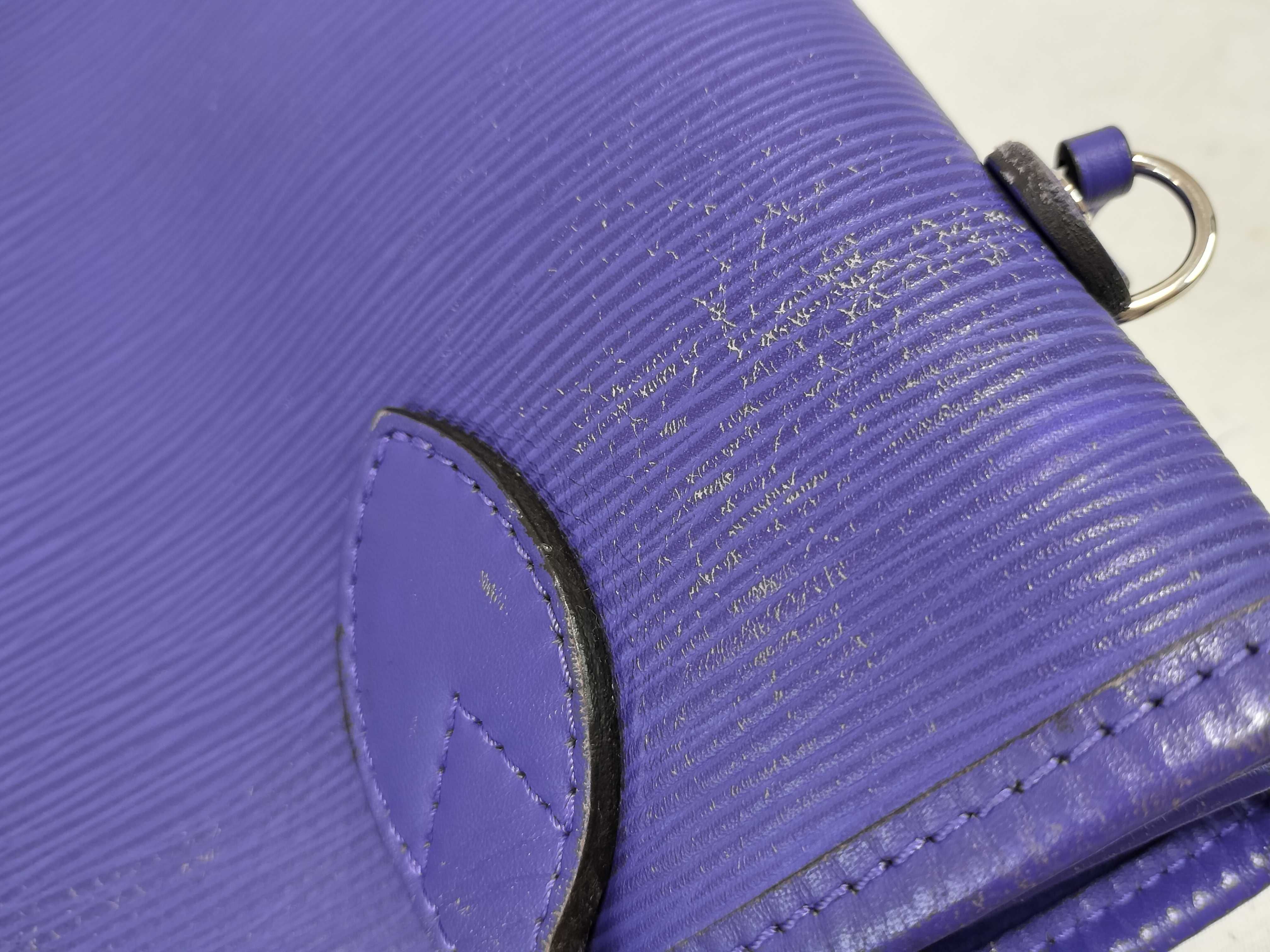Epi Neverfull MM Tote Bag — view 14