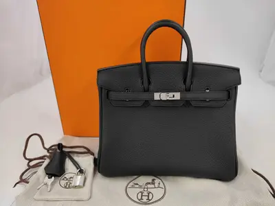 Birkin 25 Togo Noir Silver Hardware [Stamped: G] Handbag