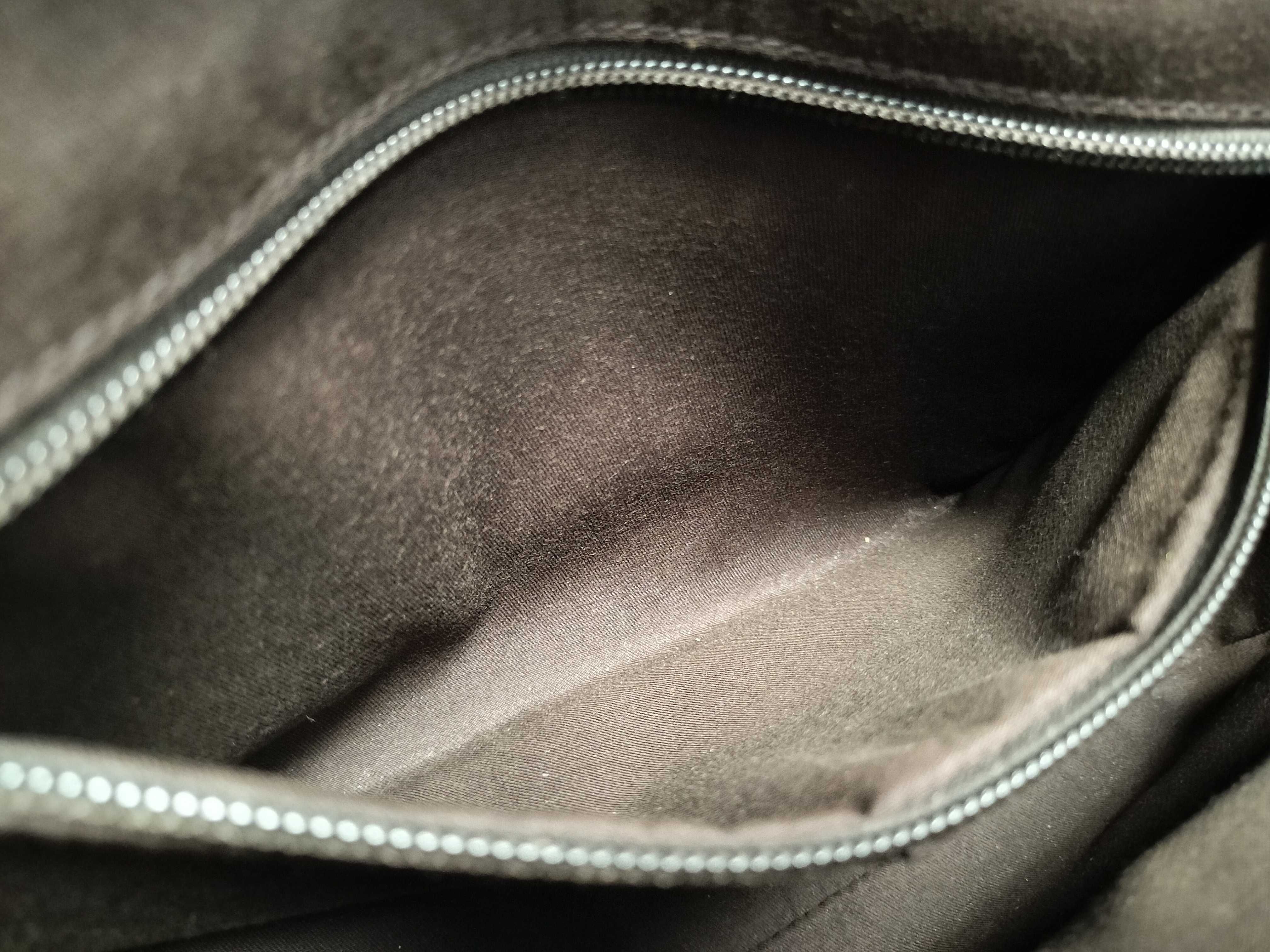 GG Supreme Gucci Tote Bag — view 10