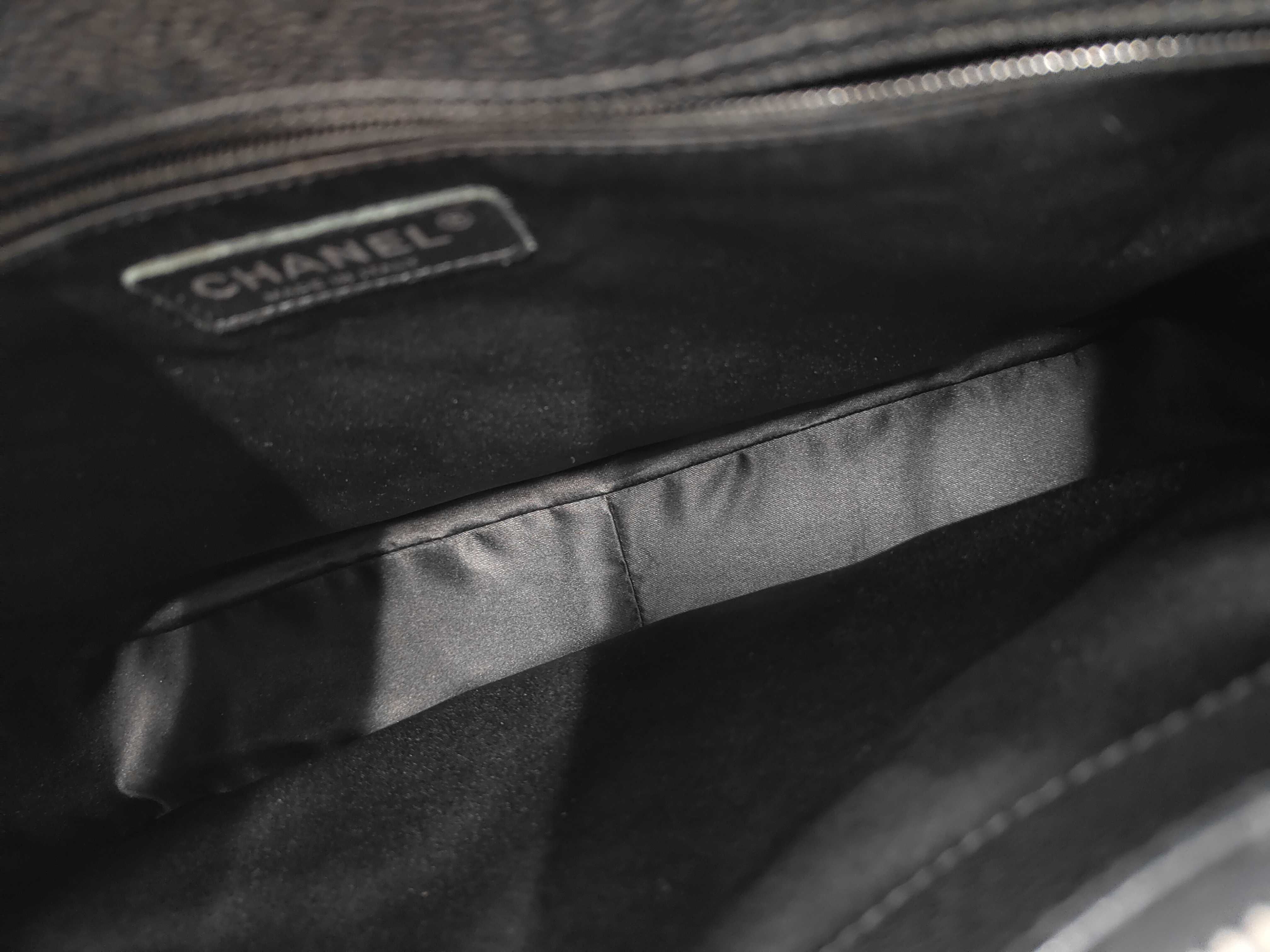 Caviar Skin GST Tote Bag — view 9